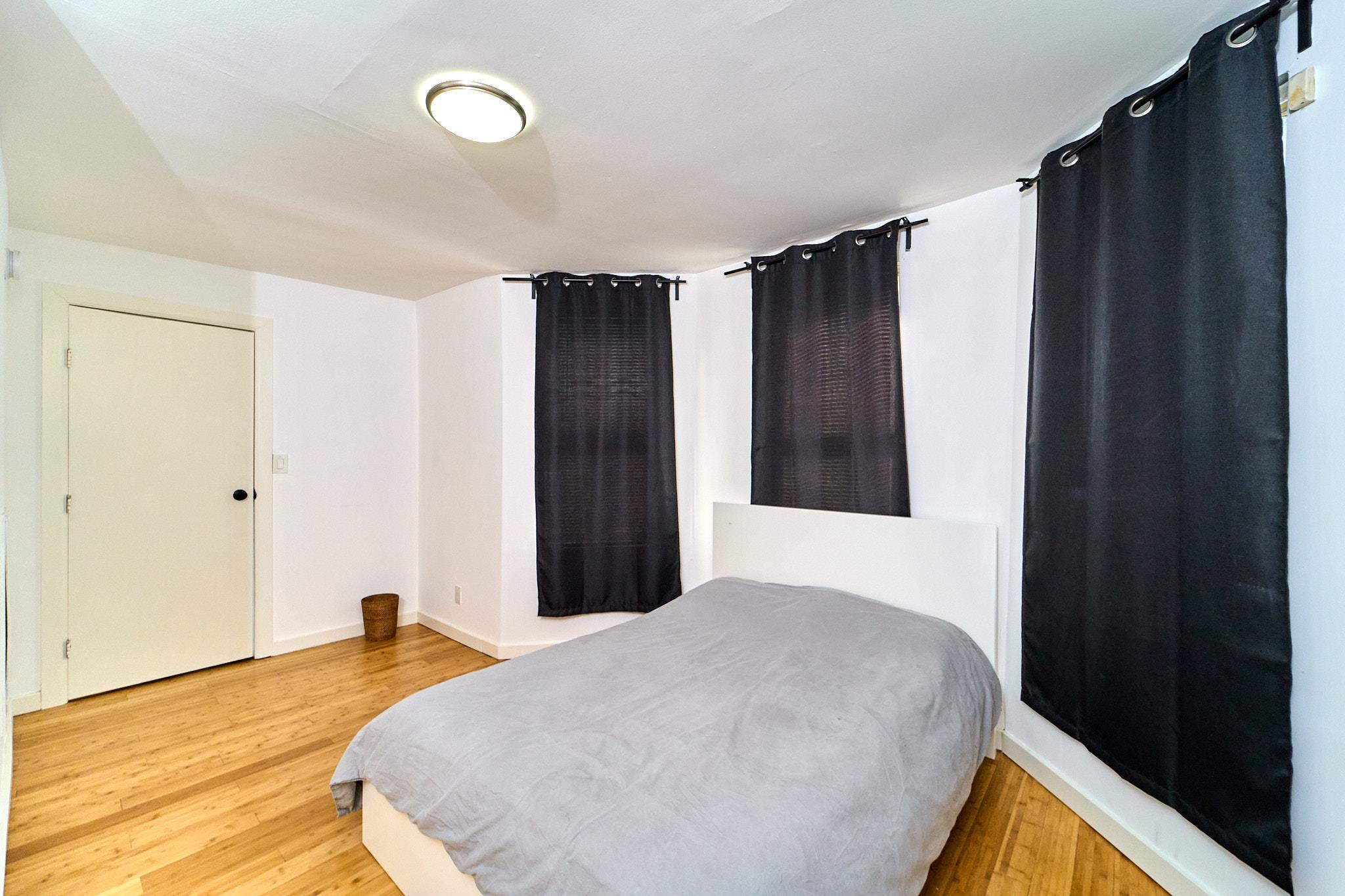 Single Family Westside  Nassau County, NY 11520, MLS-837301-10