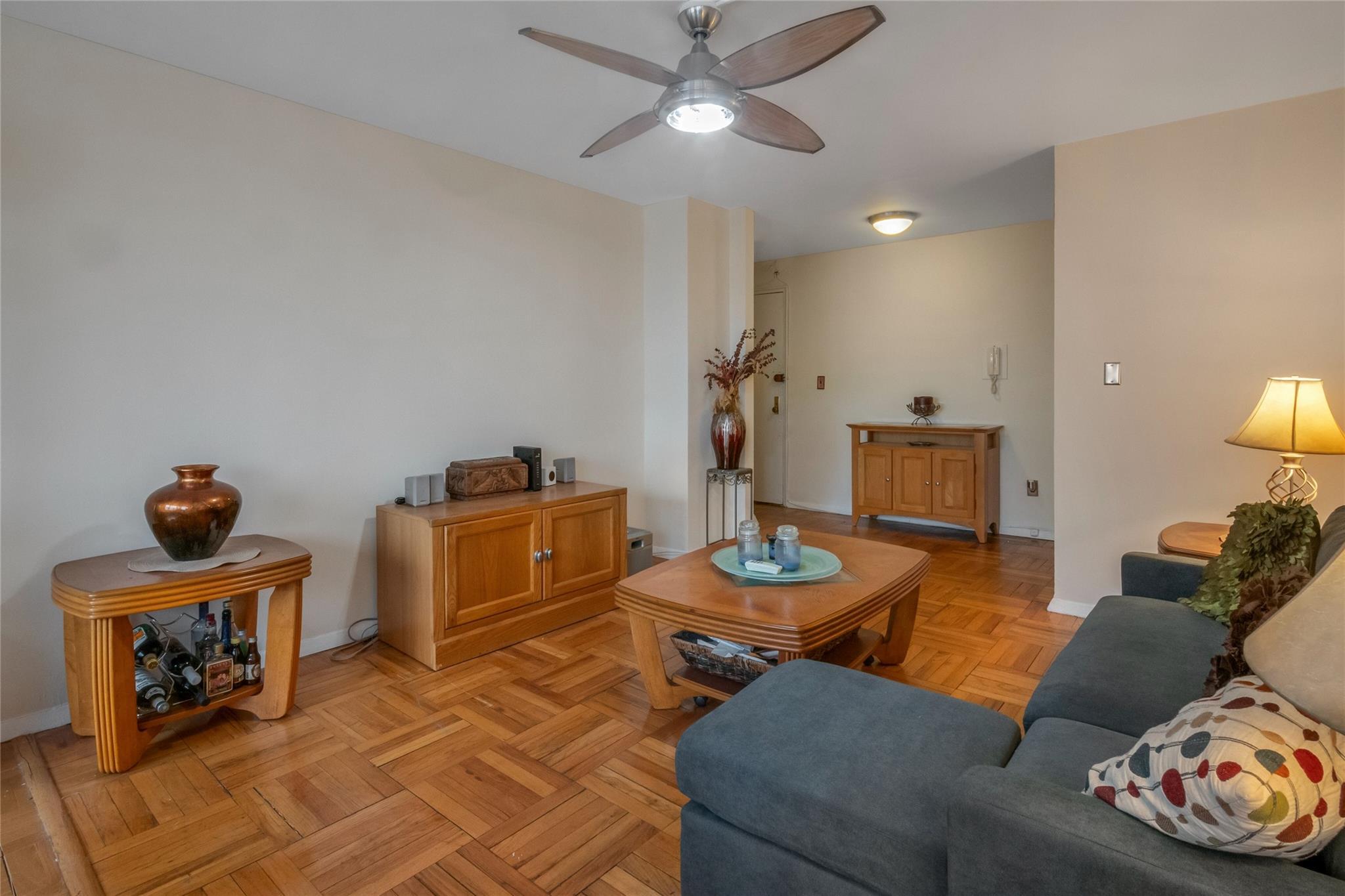 Coop Grand Concourse  Bronx, NY 10468, MLS-837305-3