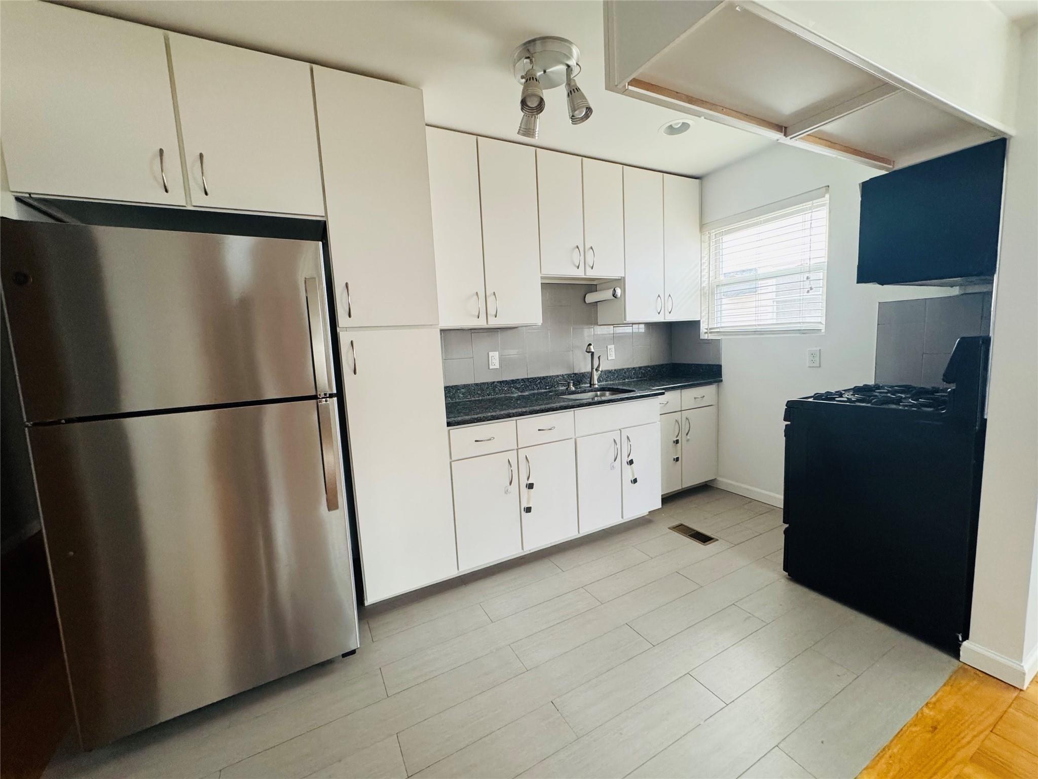 Apartment Range  Queens, NY 11427, MLS-837345-3