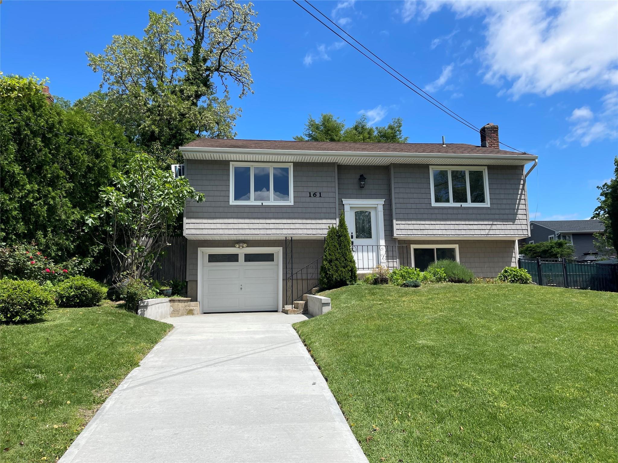 Single Family Cherry  Suffolk County, NY 11768, MLS-837415-3