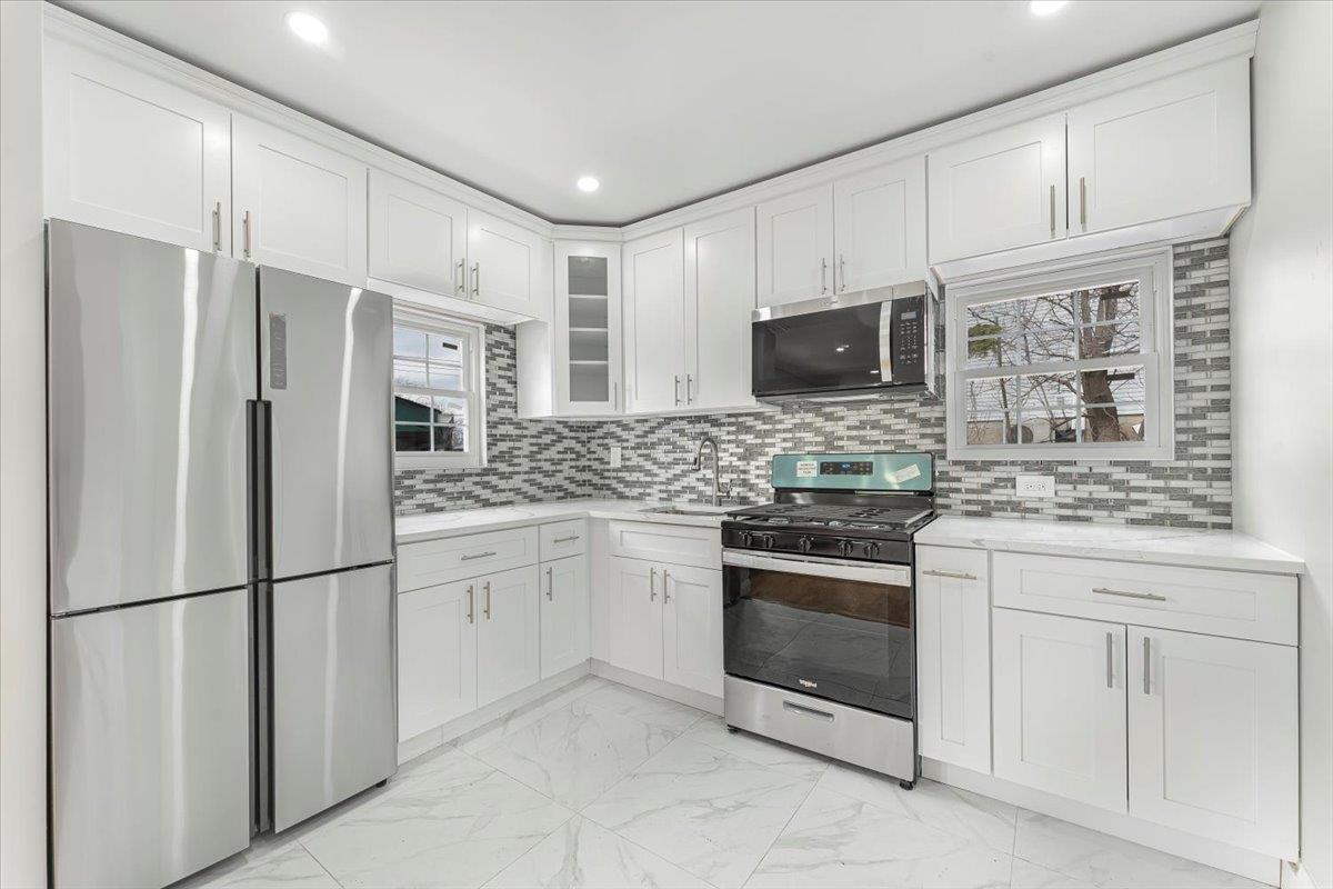 Single Family Chelsea  Westchester County, NY 10710, MLS-837474-4
