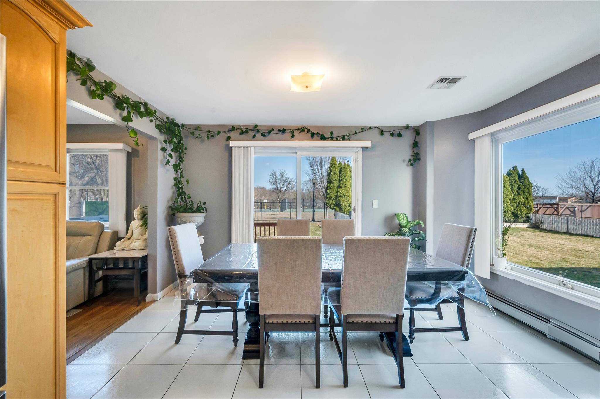 Single Family Wentworth  Nassau County, NY 11507, MLS-837504-14