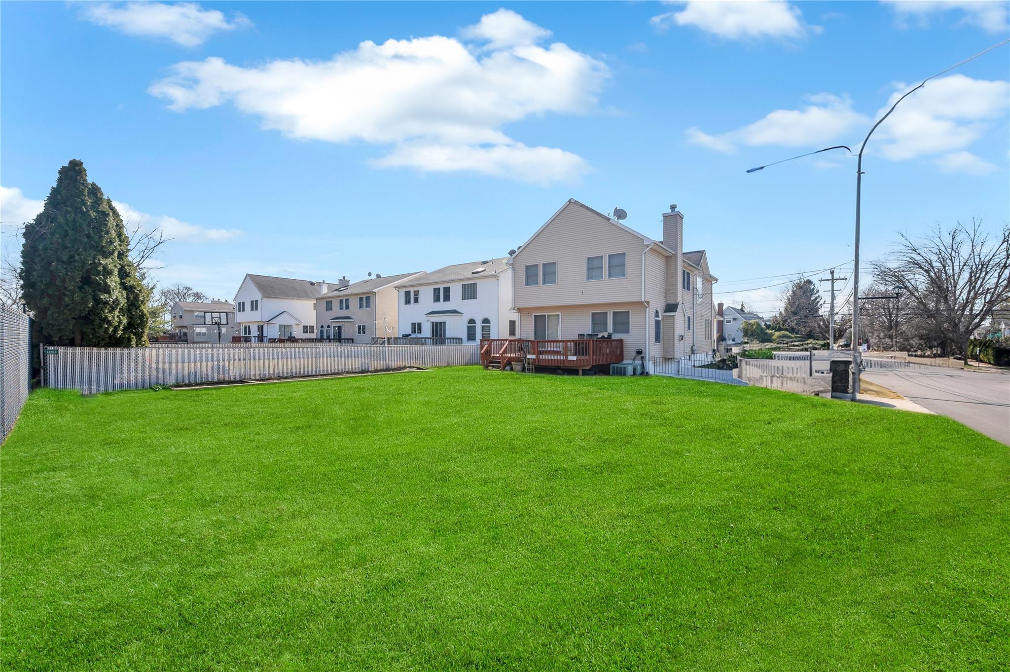 Single Family Wentworth  Nassau County, NY 11507, MLS-837504-36