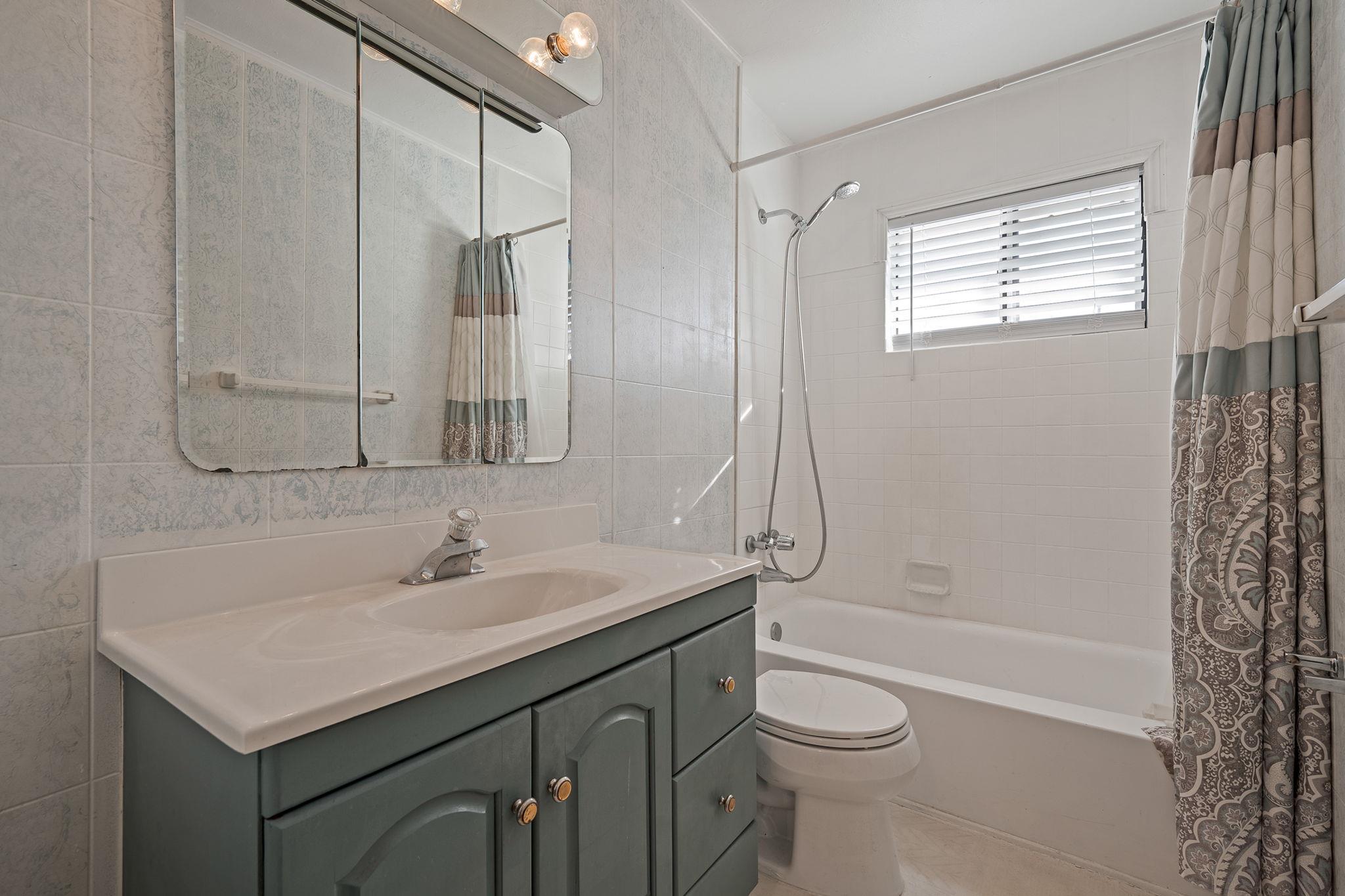 Single Family 17th  Suffolk County, NY 11729, MLS-837524-14
