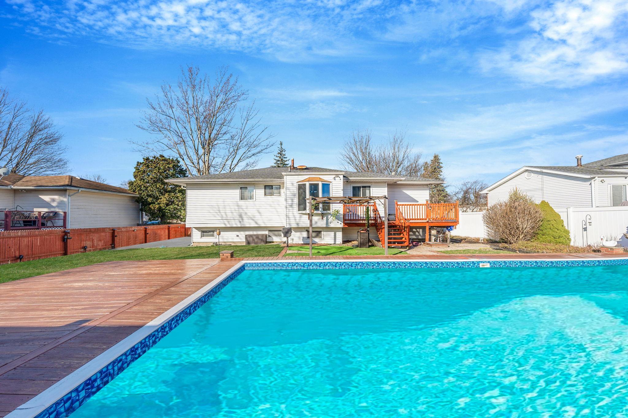 Single Family 17th  Suffolk County, NY 11729, MLS-837524-4