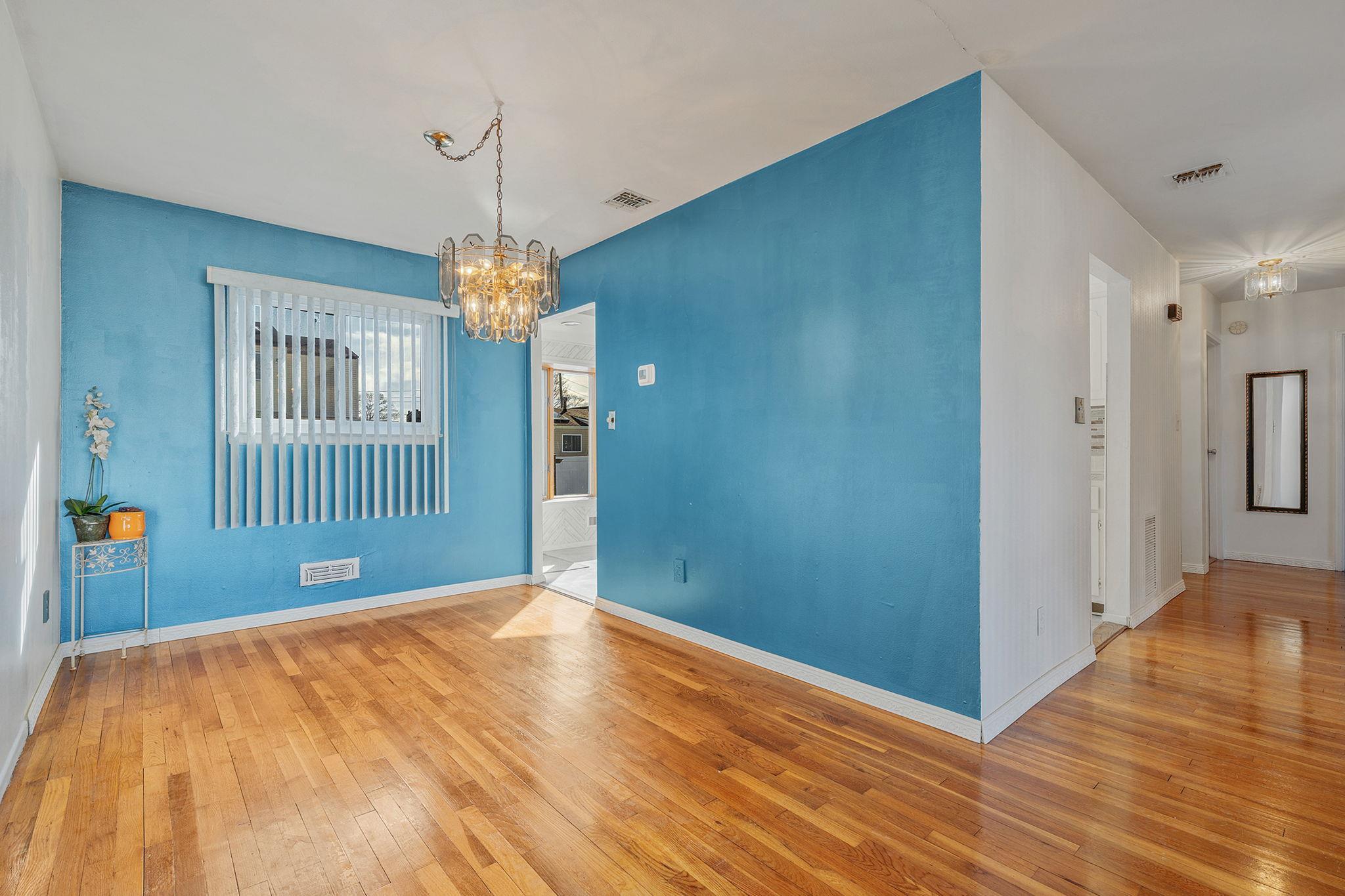 Single Family 17th  Suffolk County, NY 11729, MLS-837524-9