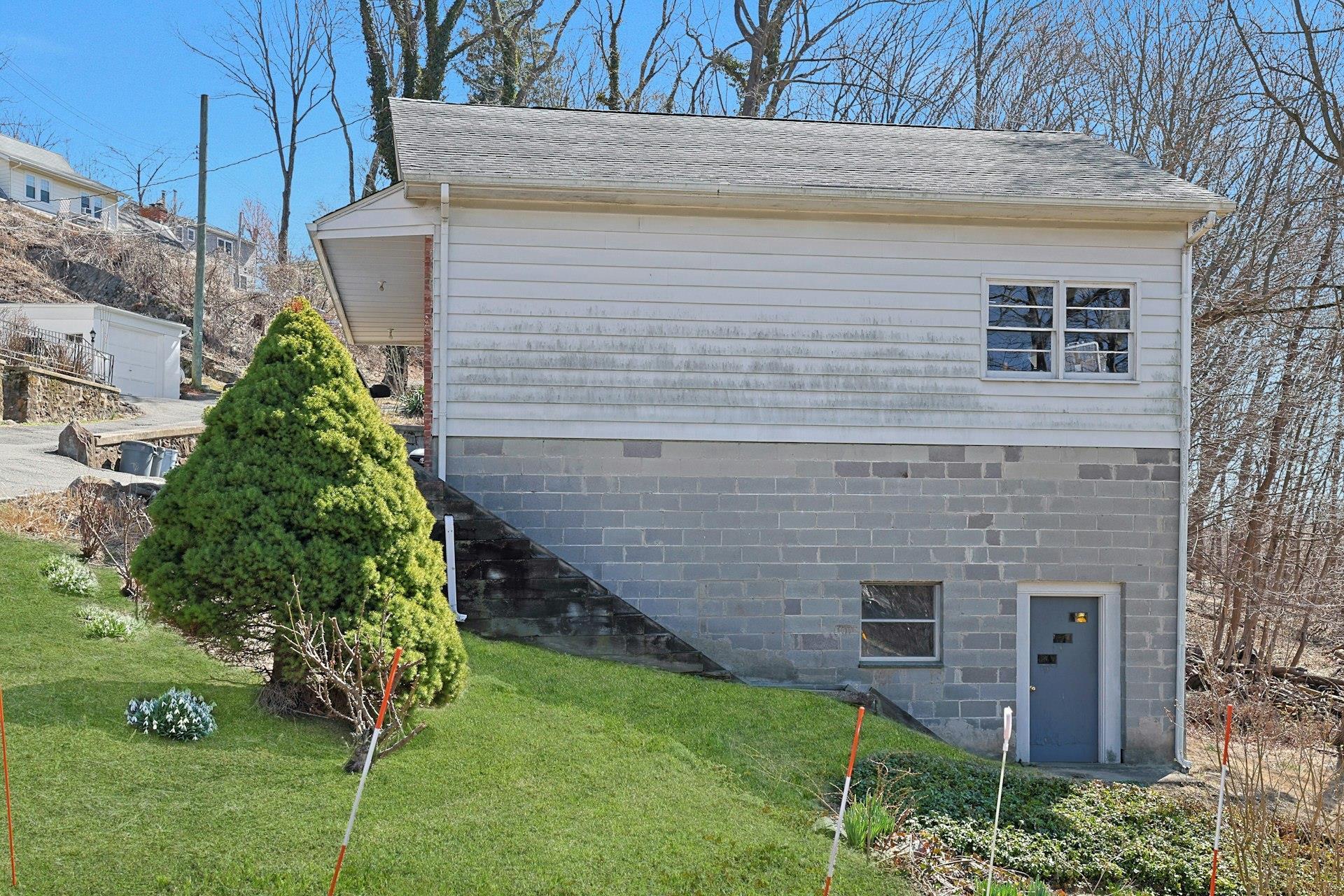 Single Family Burnsdale  Westchester County, NY 10595, MLS-837625-23