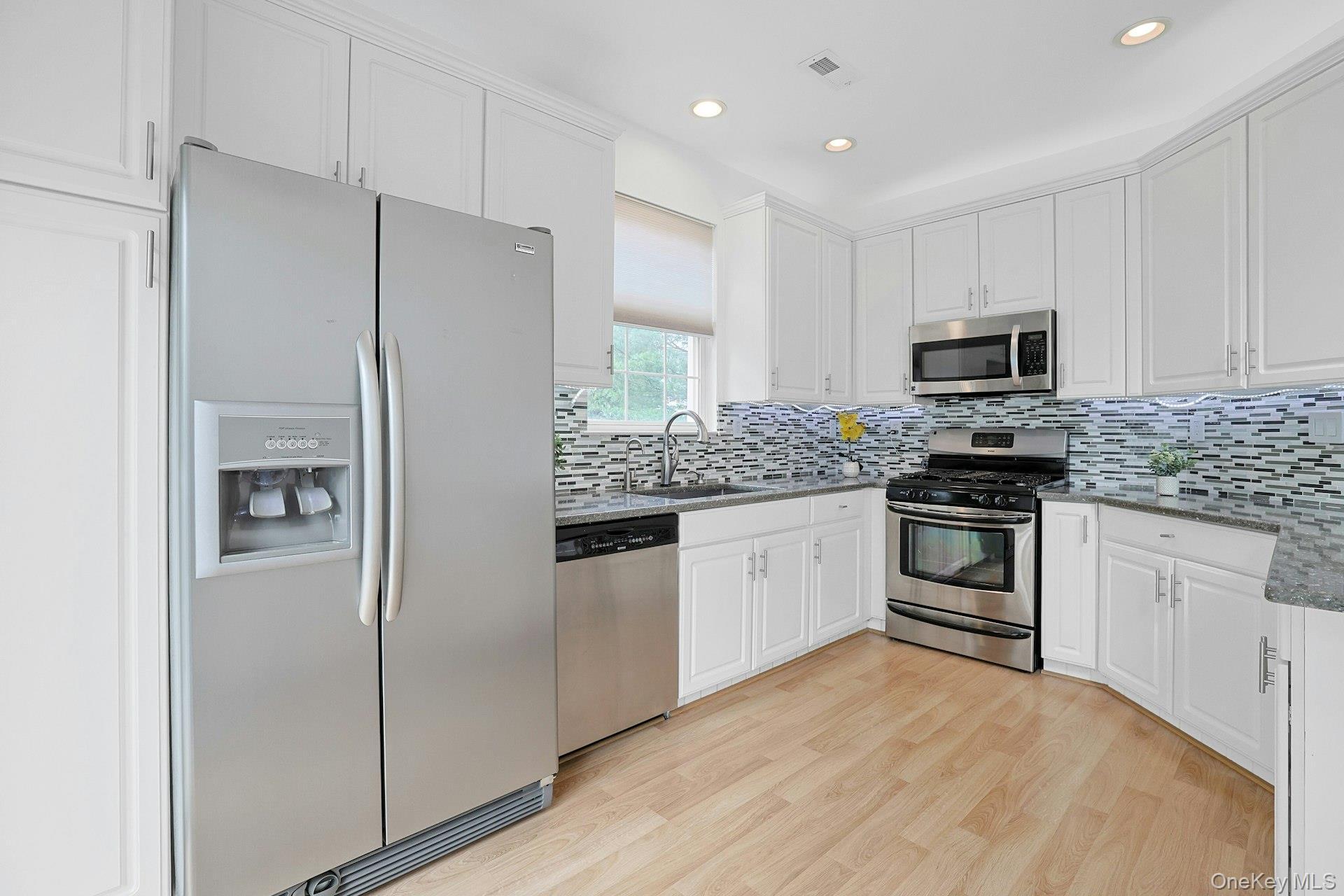 Single Family Meadow Rockland County, NY 10954, MLS-837633-13