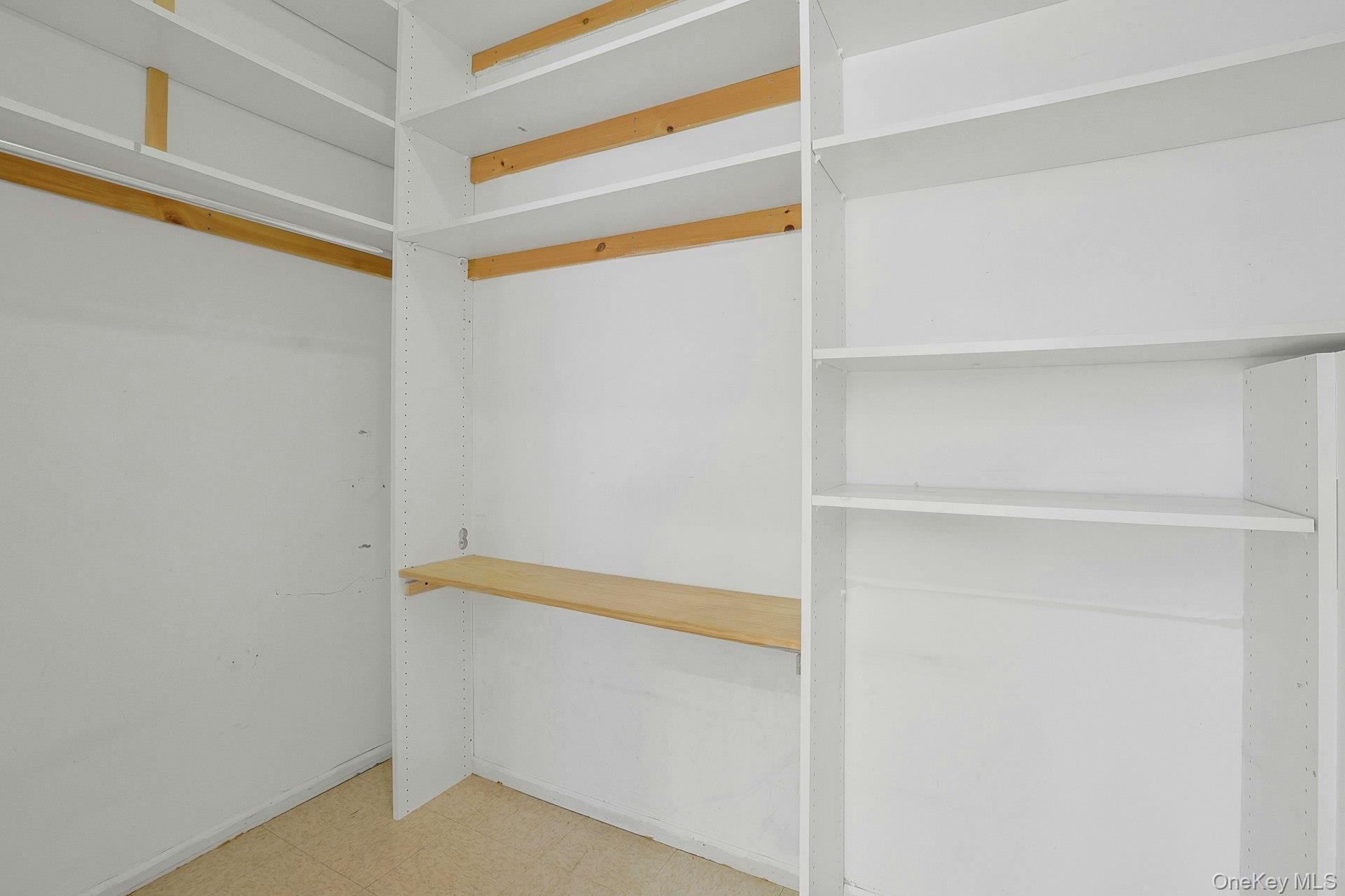 Single Family Meadow Rockland County, NY 10954, MLS-837633-25