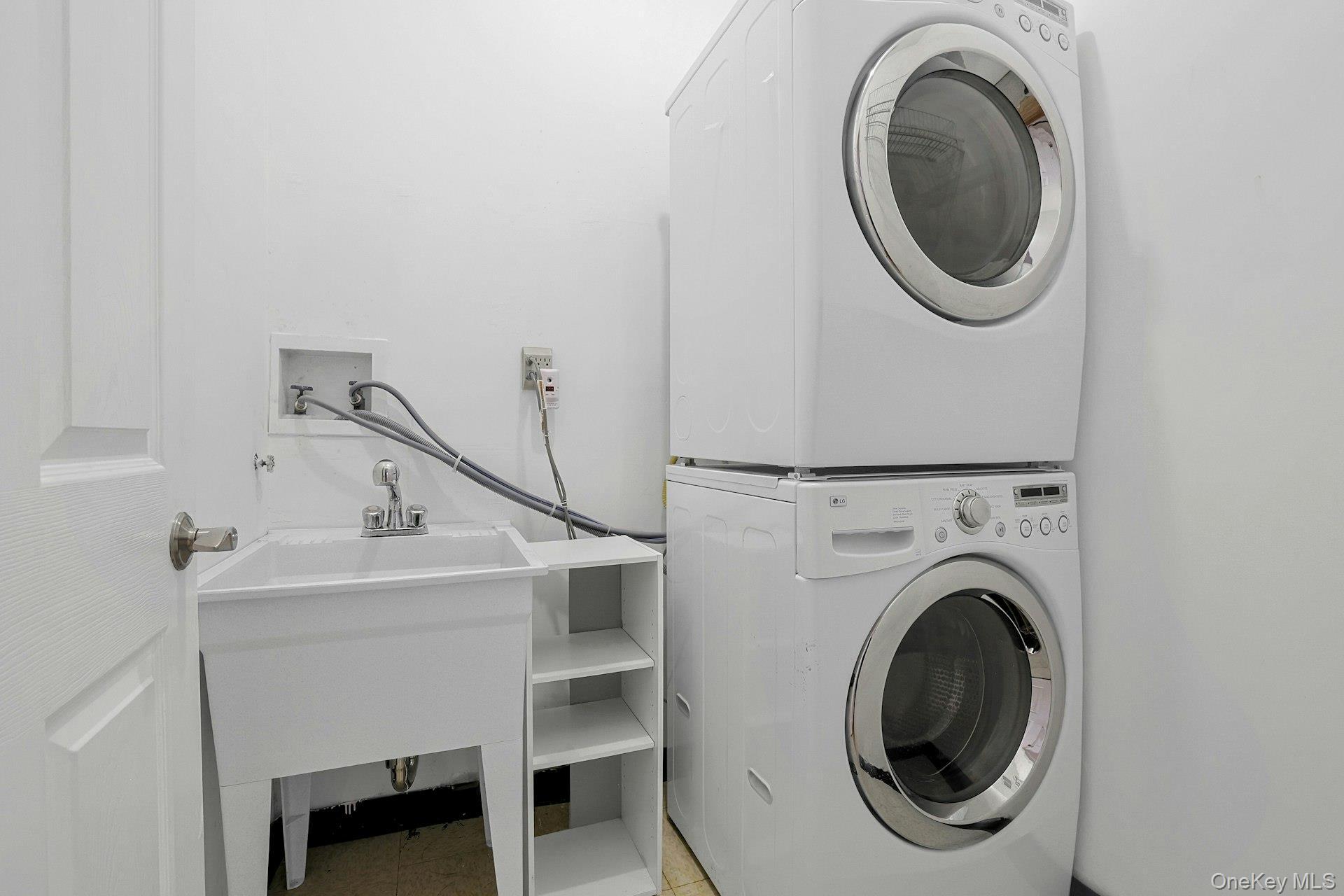 Single Family Meadow Rockland County, NY 10954, MLS-837633-27