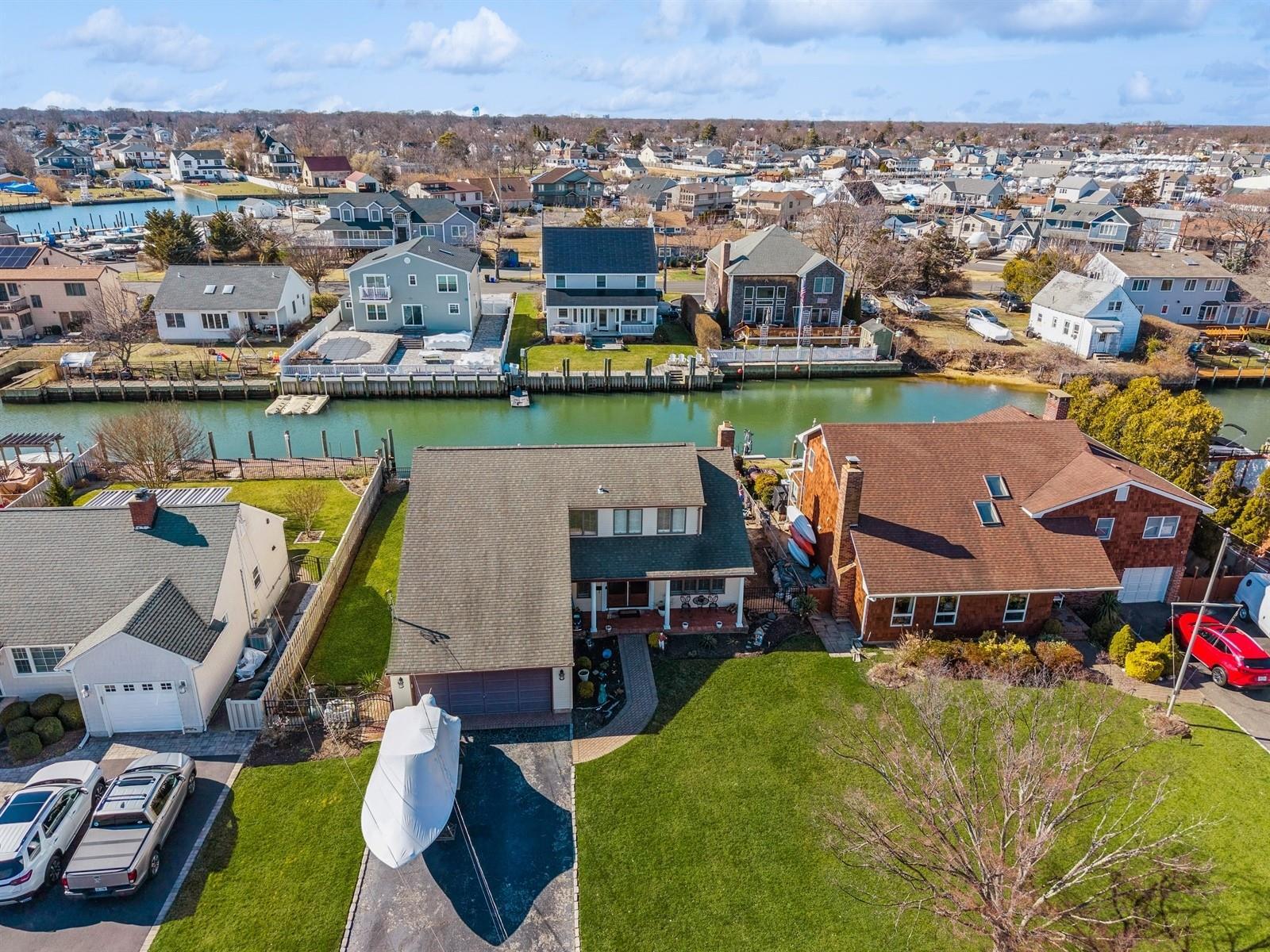 Single Family Braham  Suffolk County, NY 11701, MLS-837649-31