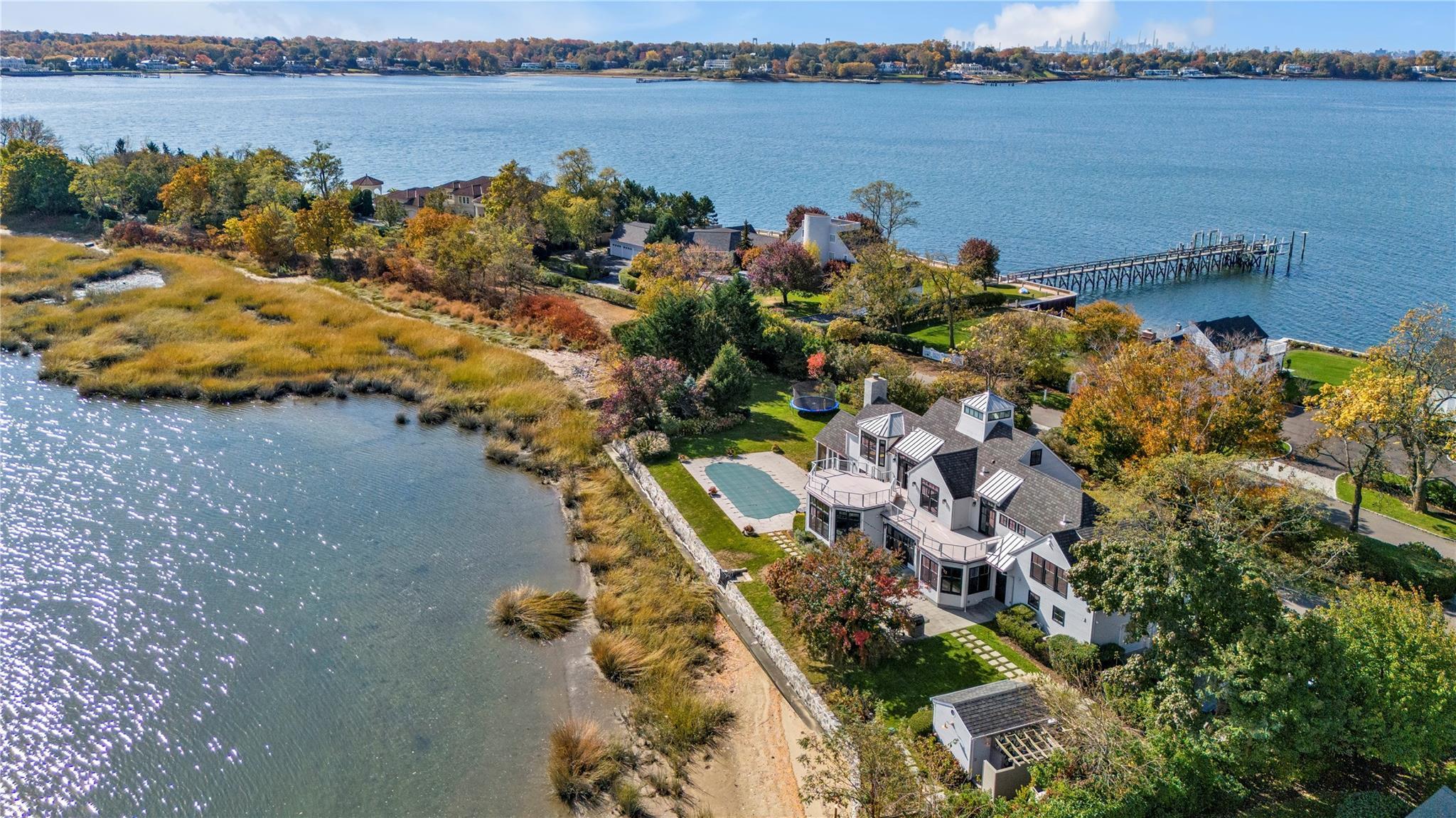 Single Family Plum Beach Point  Nassau County, NY 11050, MLS-837691-13