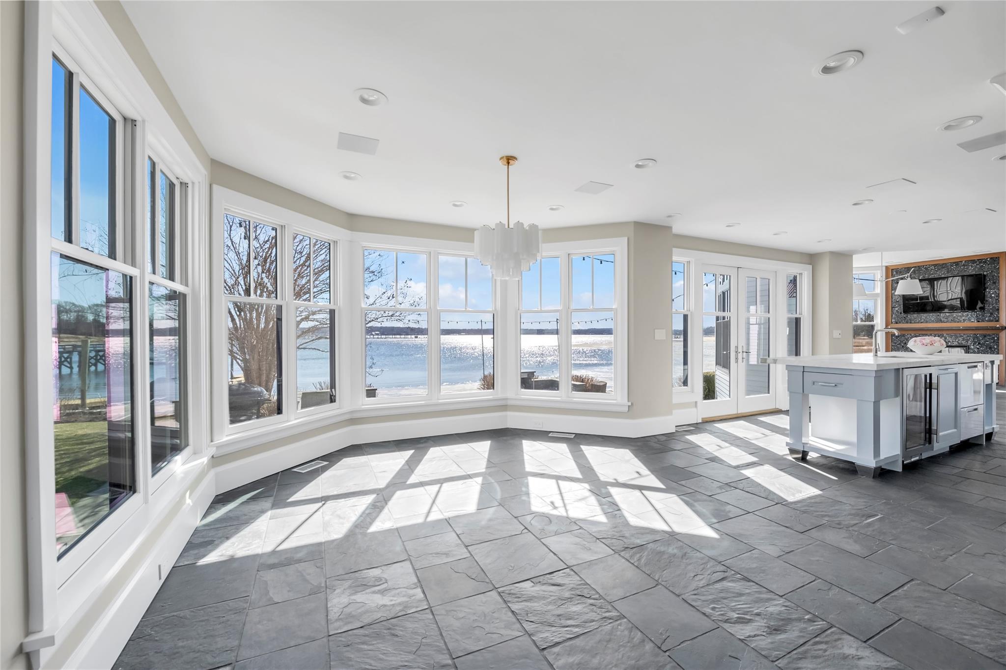 Single Family Plum Beach Point  Nassau County, NY 11050, MLS-837691-8