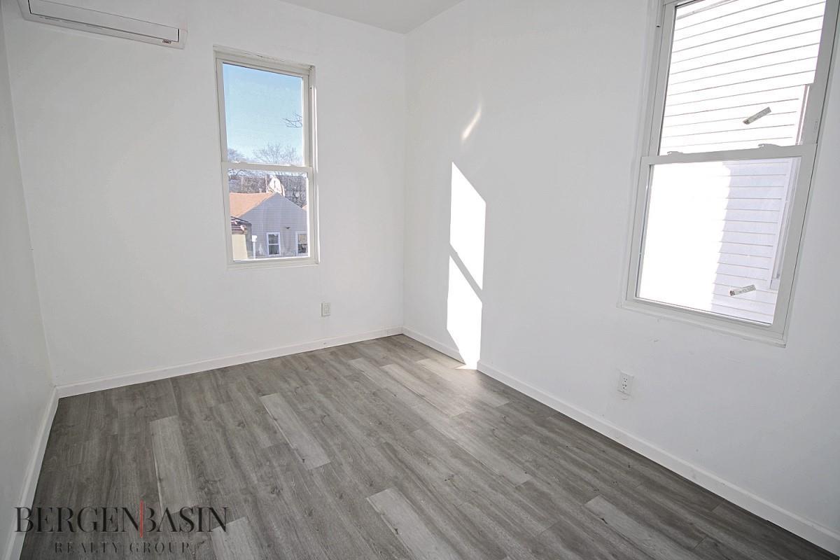 Single Family 94  Brooklyn, NY 11236, MLS-837700-16