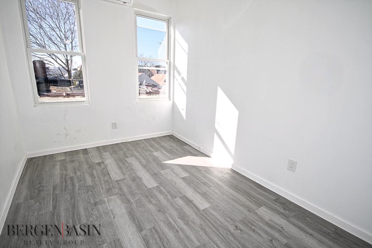 Single Family 94  Brooklyn, NY 11236, MLS-837700-17