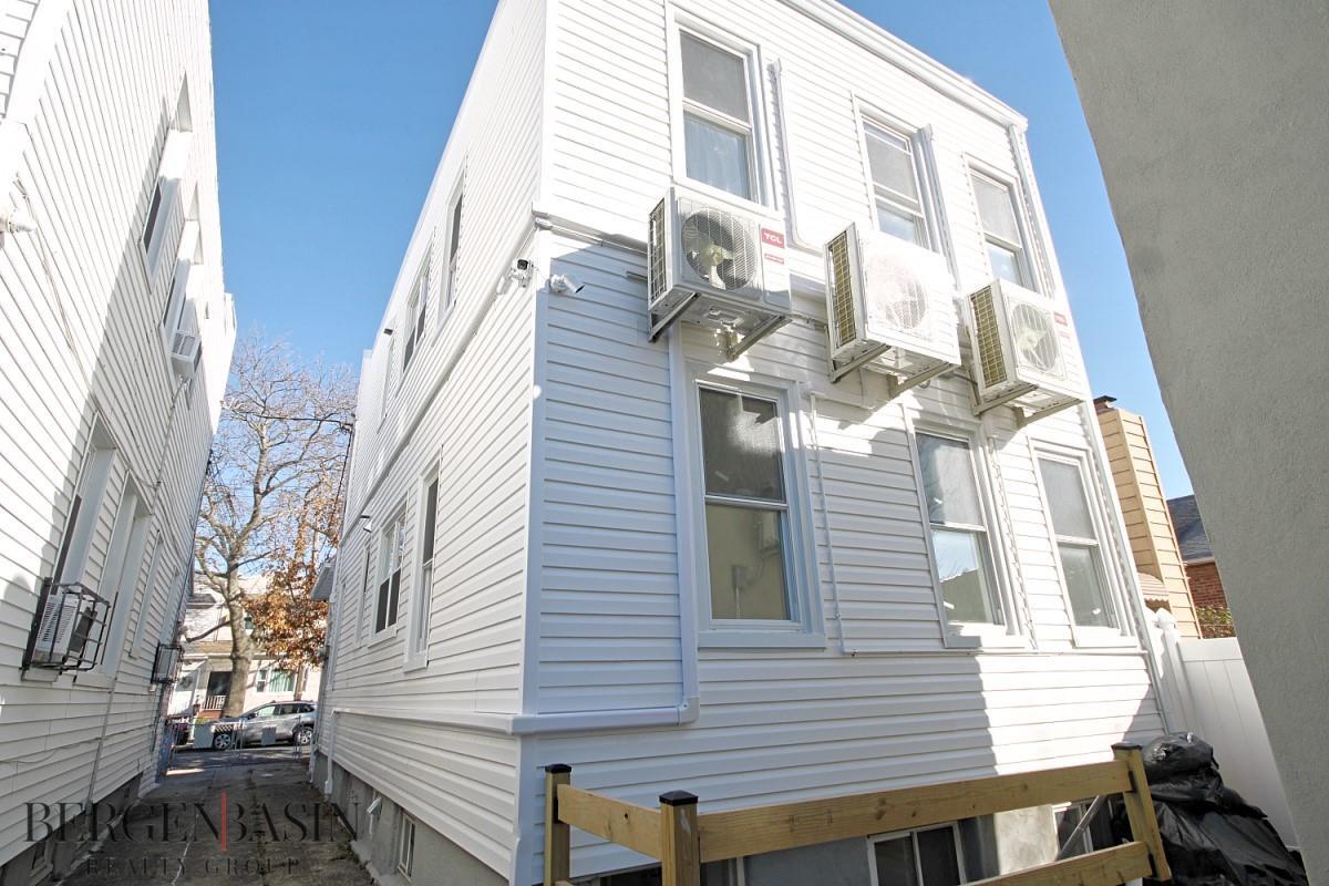 Single Family 94  Brooklyn, NY 11236, MLS-837700-3
