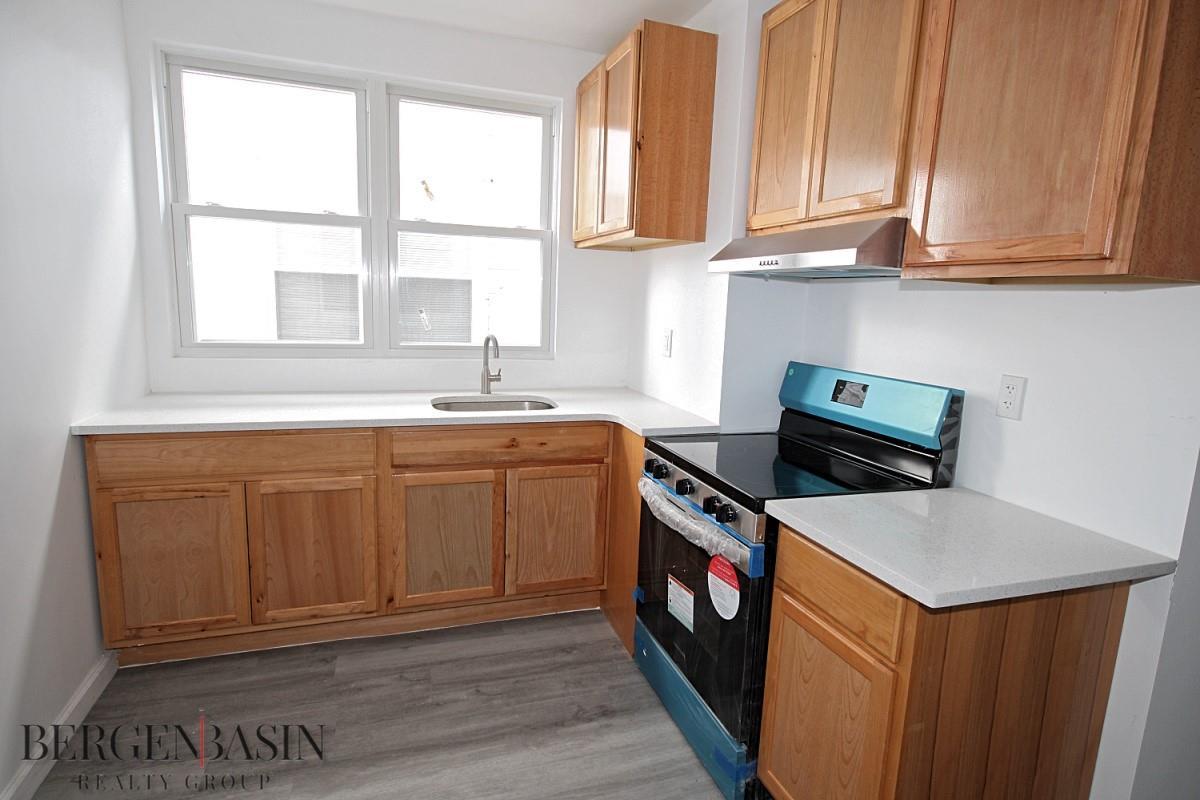 Single Family 94  Brooklyn, NY 11236, MLS-837700-7