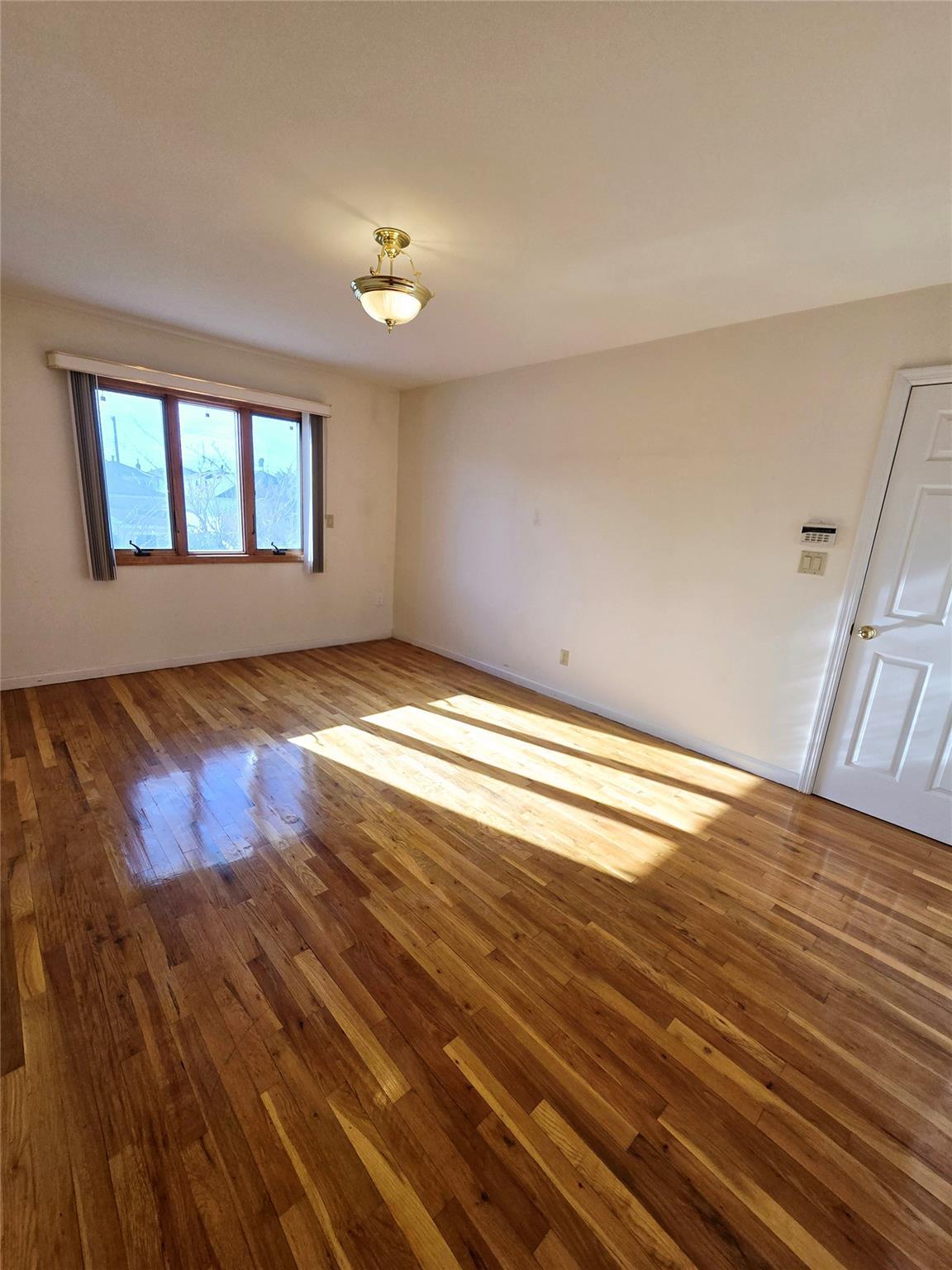 Single Family 81st  Queens, NY 11414, MLS-837712-21