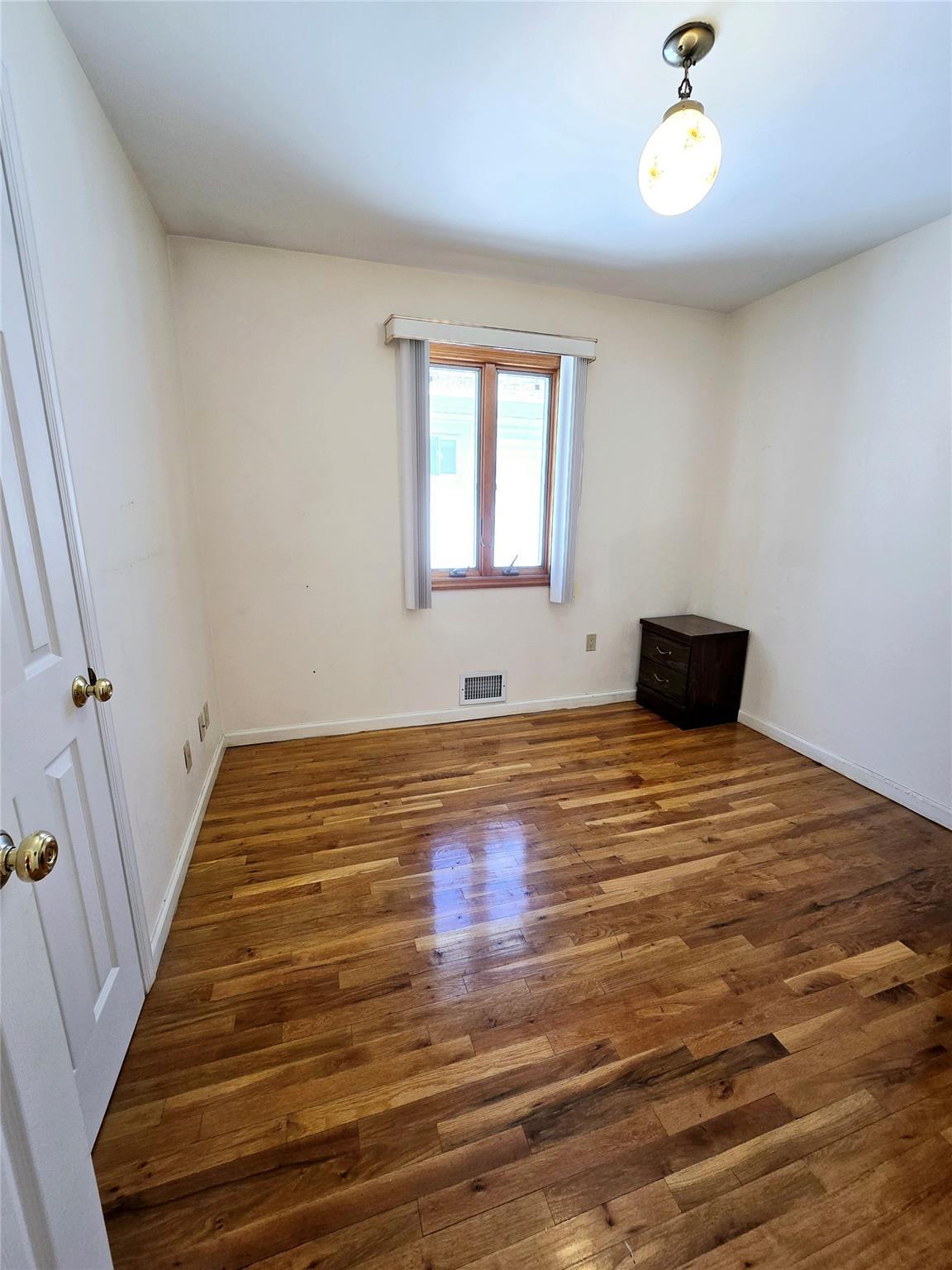 Single Family 81st  Queens, NY 11414, MLS-837712-22