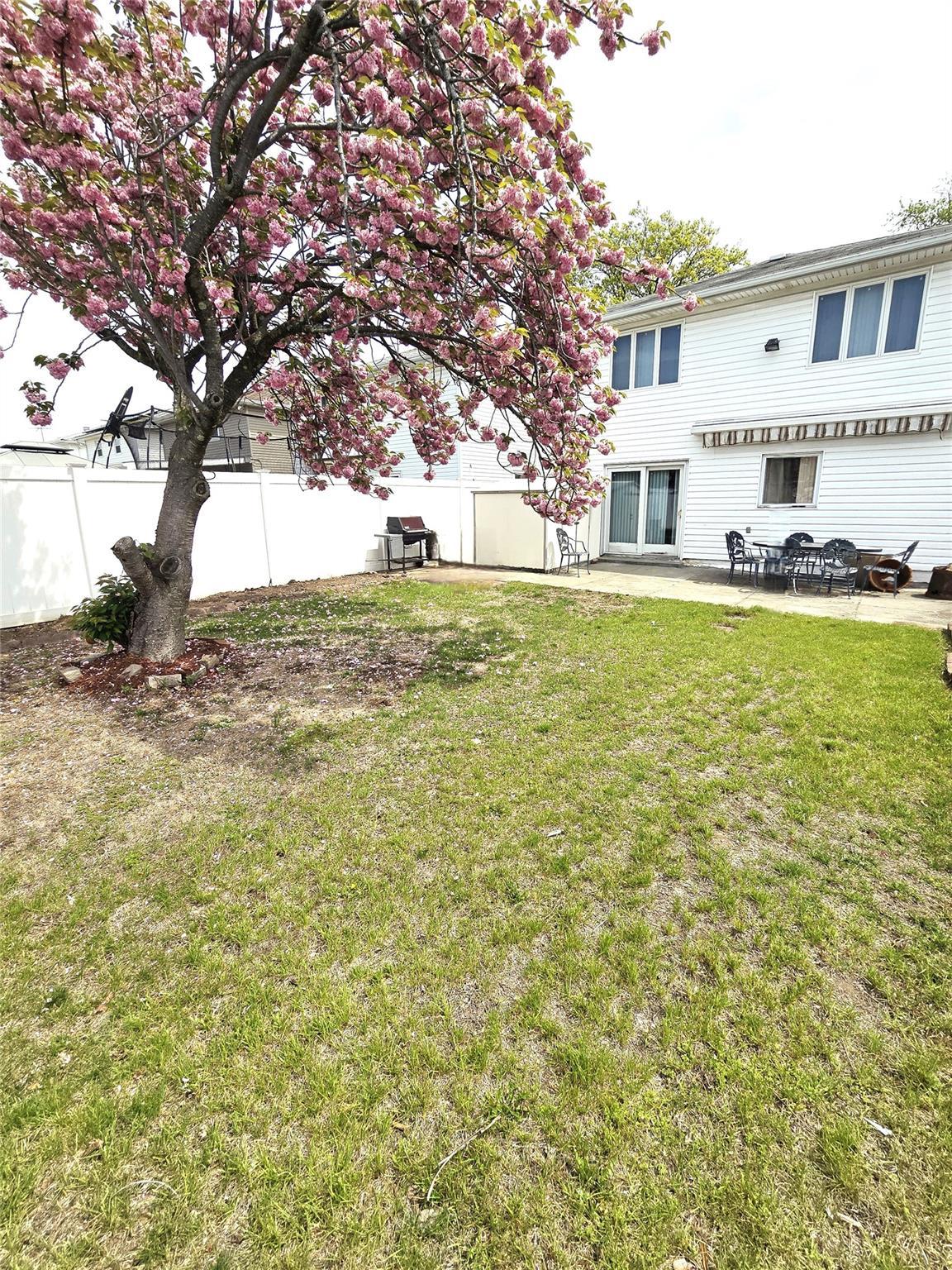 Single Family 81st  Queens, NY 11414, MLS-837712-24