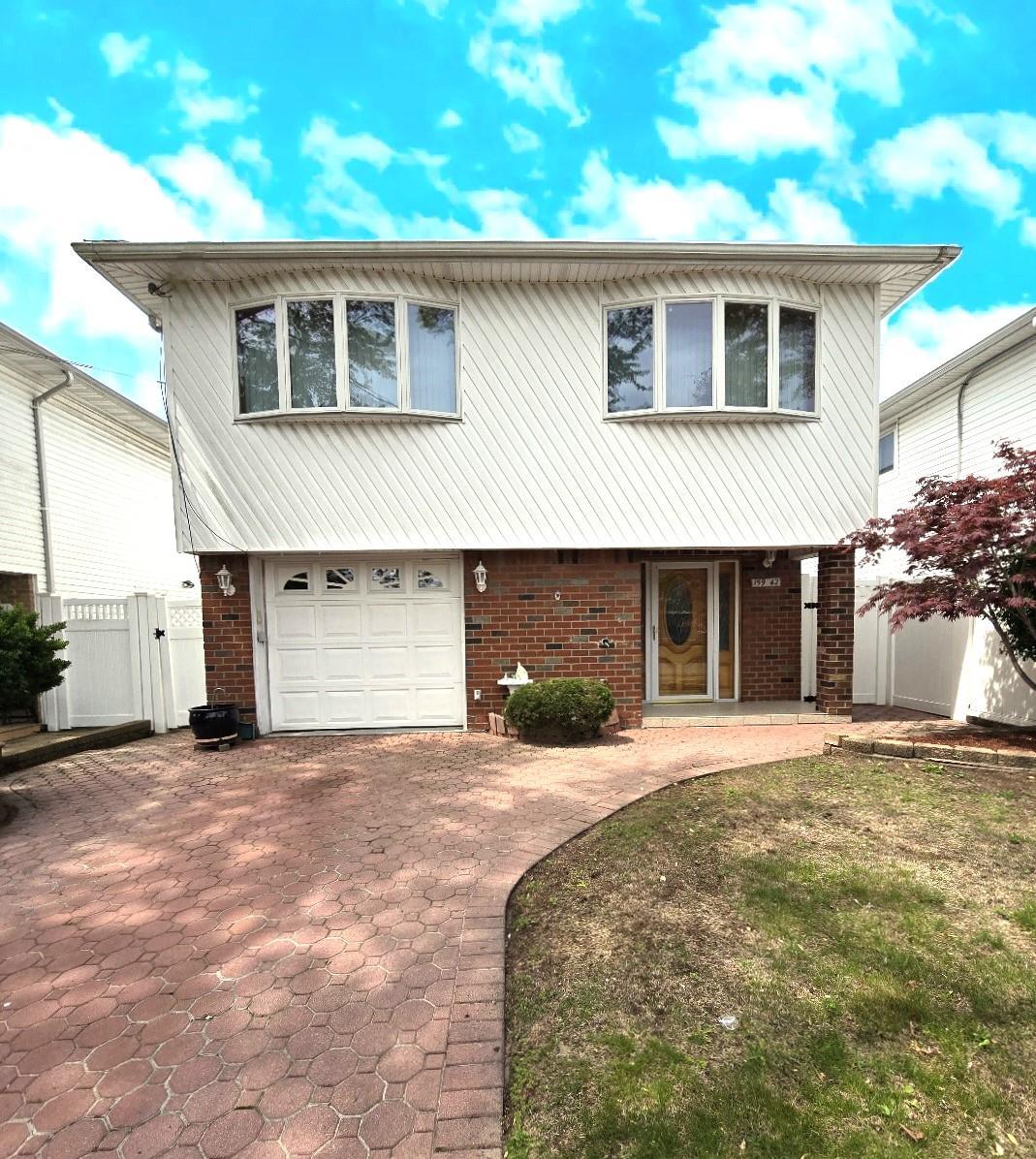 Single Family 81st  Queens, NY 11414, MLS-837712-25