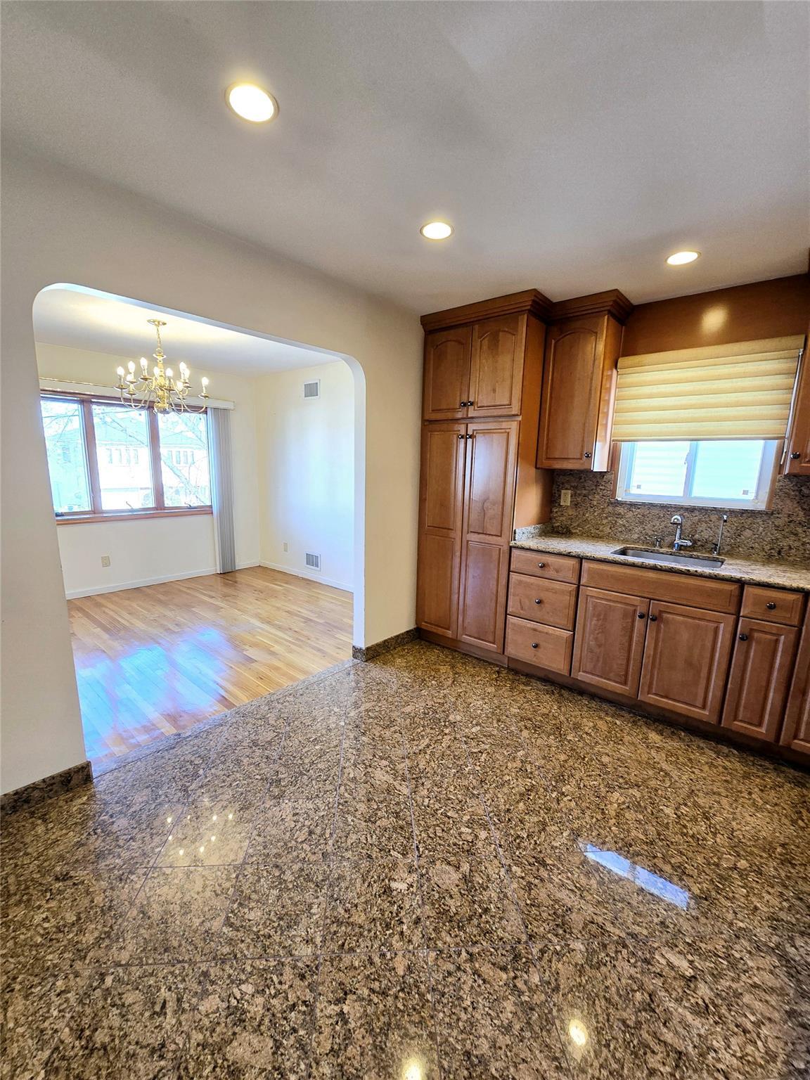 Single Family 81st  Queens, NY 11414, MLS-837712-5