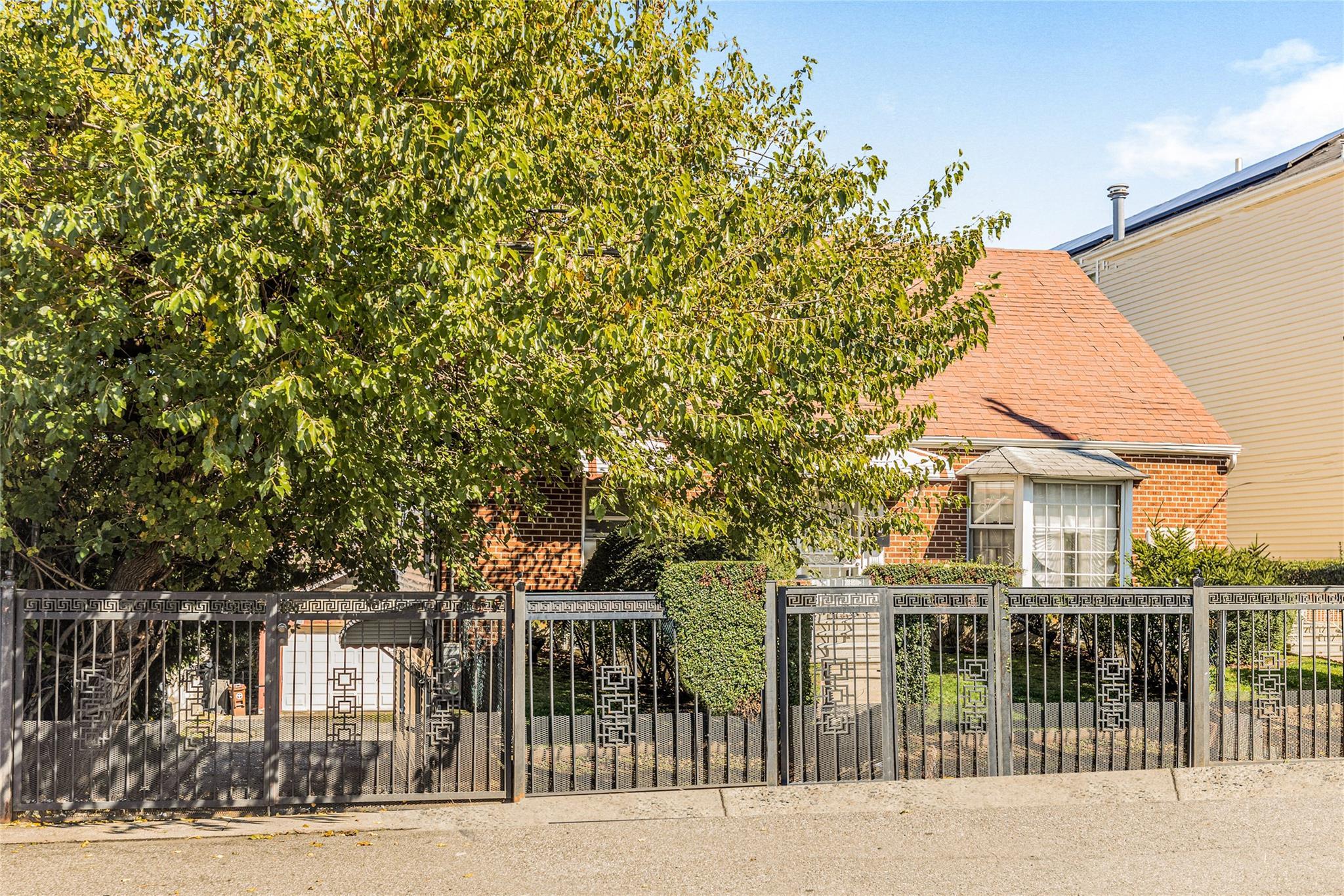 Single Family Bruner  Bronx, NY 10469, MLS-837721-10
