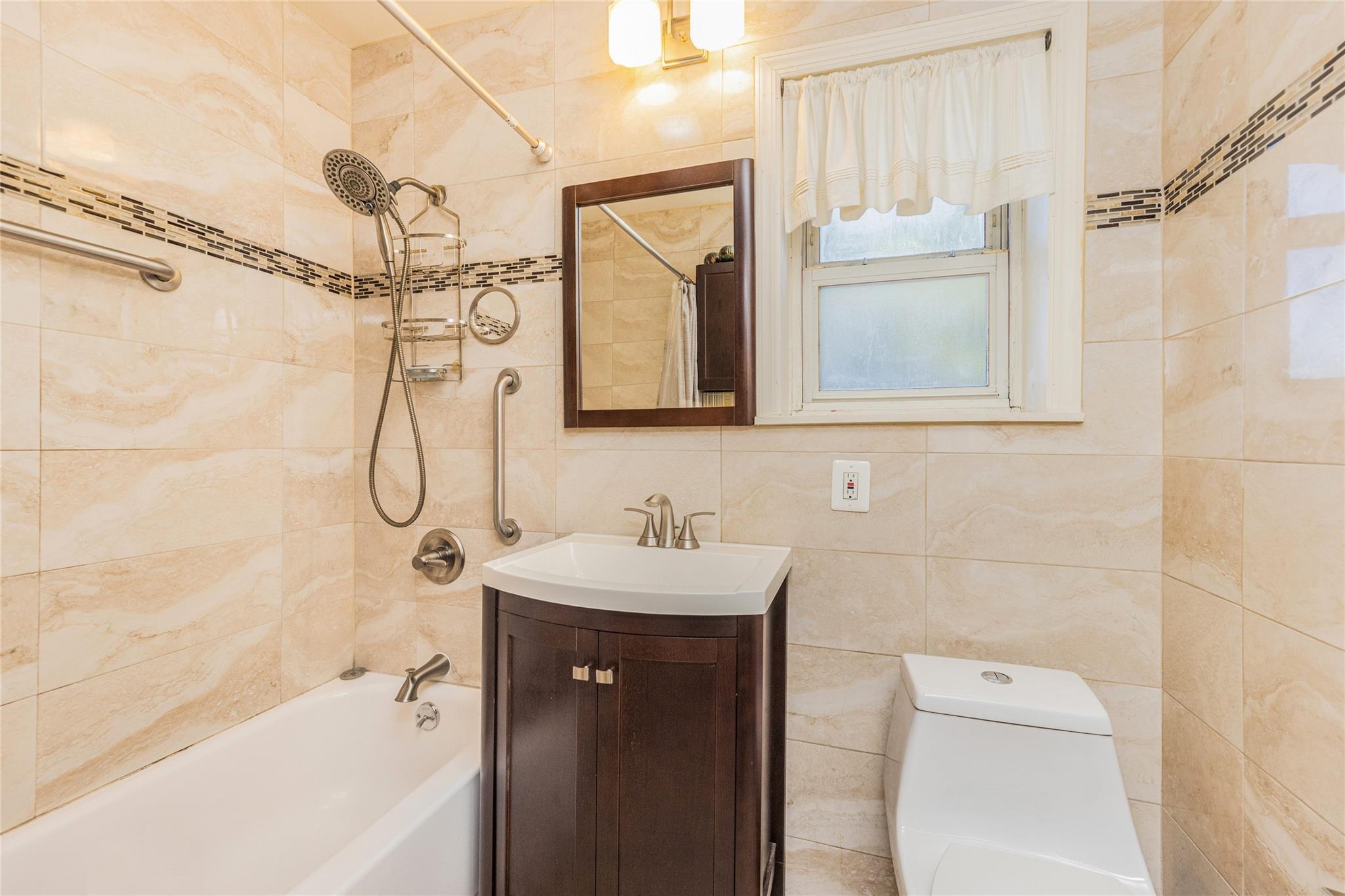 Single Family Bruner  Bronx, NY 10469, MLS-837721-4