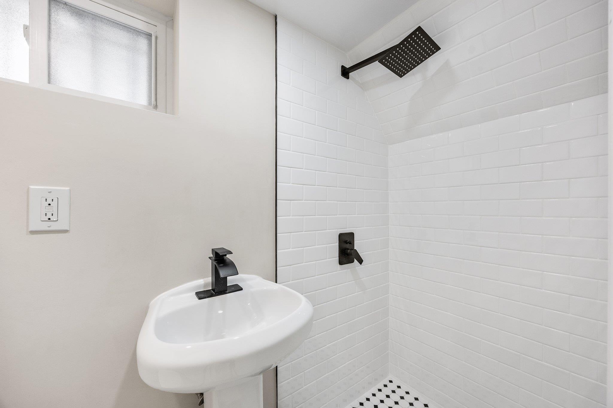 Single Family 145th  Queens, NY 11357, MLS-837753-22