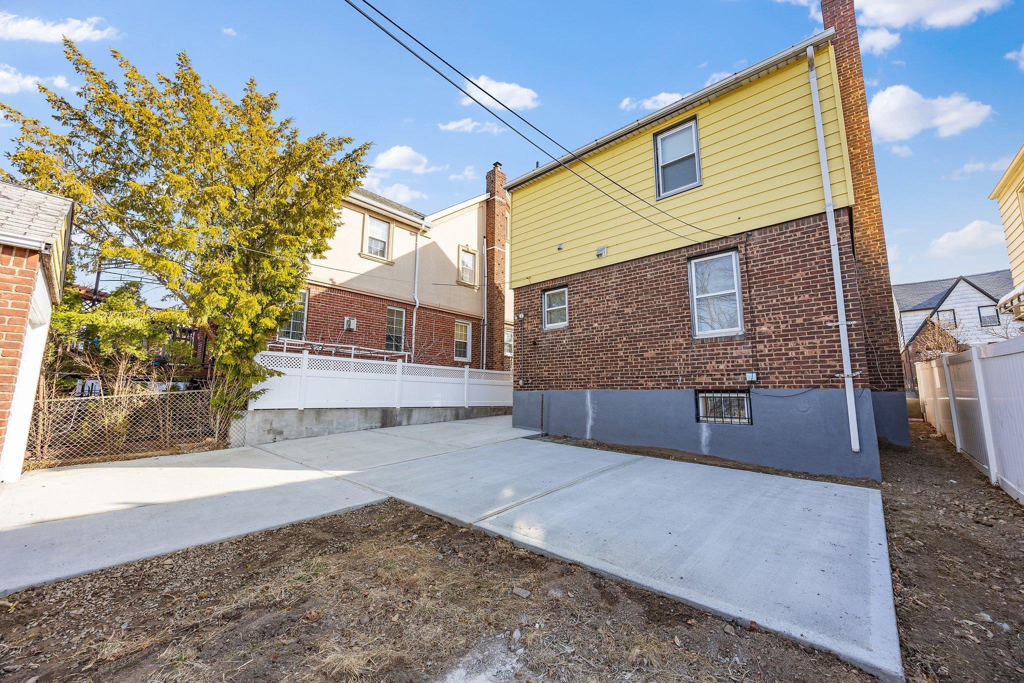 Single Family 145th  Queens, NY 11357, MLS-837753-24