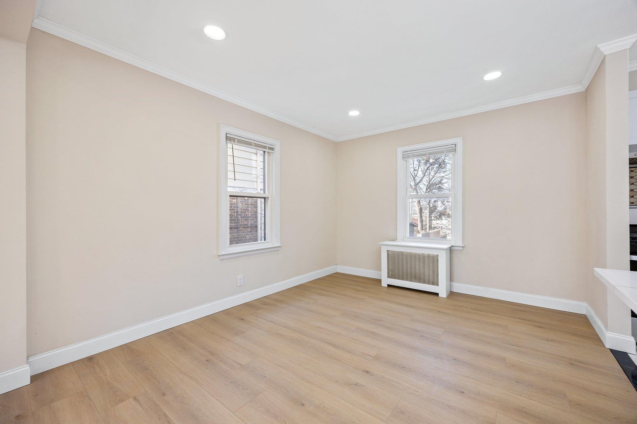 Single Family 145th  Queens, NY 11357, MLS-837753-6