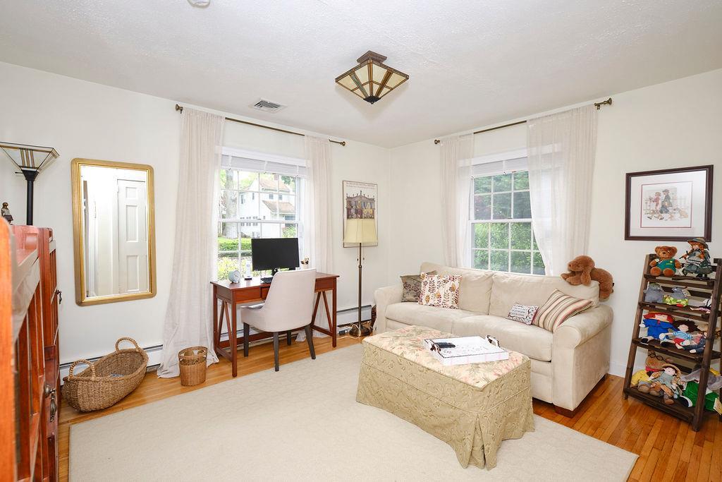 Single Family Rose Ave  Nassau County, NY 11021, MLS-837754-10