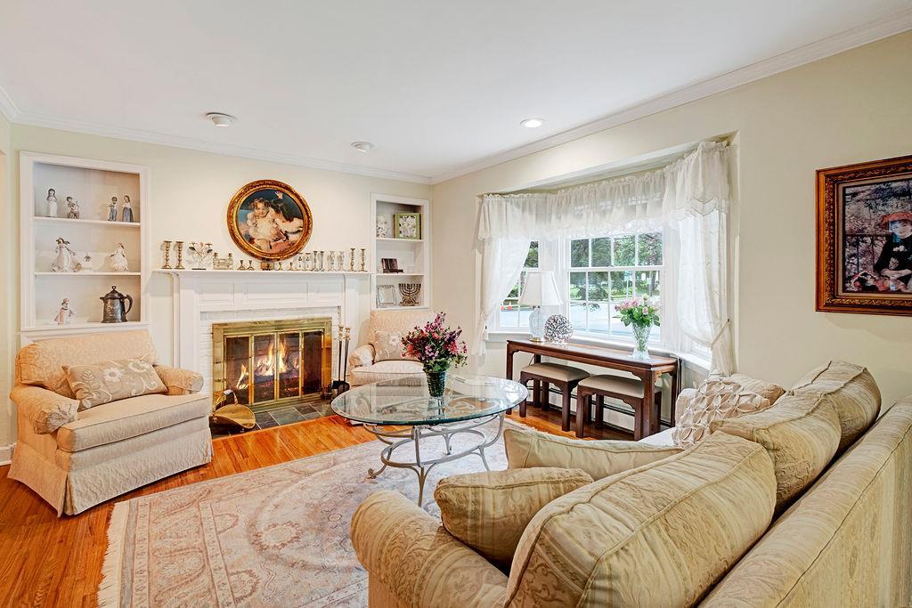 Single Family Rose Ave  Nassau County, NY 11021, MLS-837754-2