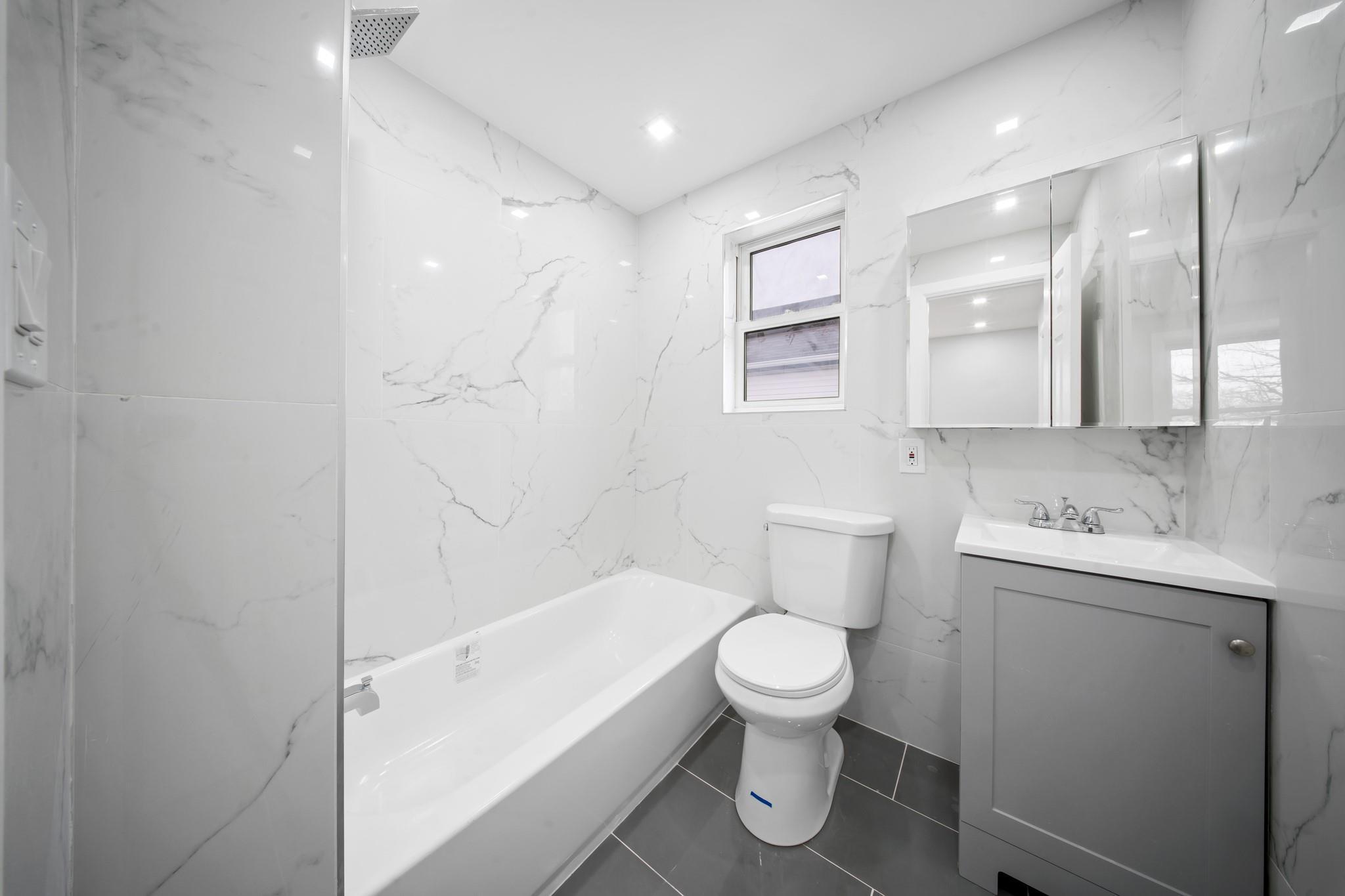 Single Family Grayson  Queens, NY 11413, MLS-837803-10