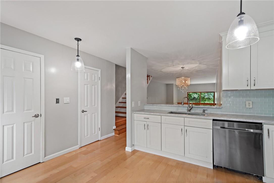 Single Family Round Hill  Westchester County, NY 10522, MLS-837809-3