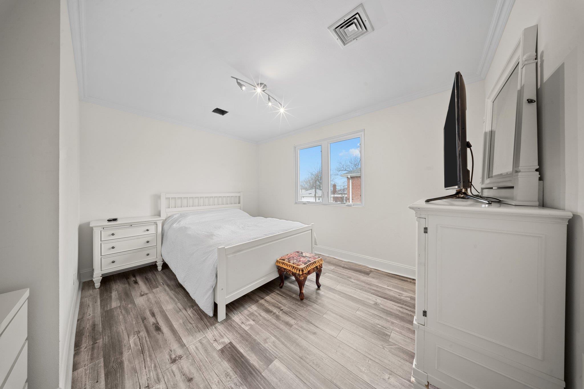 Single Family 211th  Queens, NY 11427, MLS-837854-16
