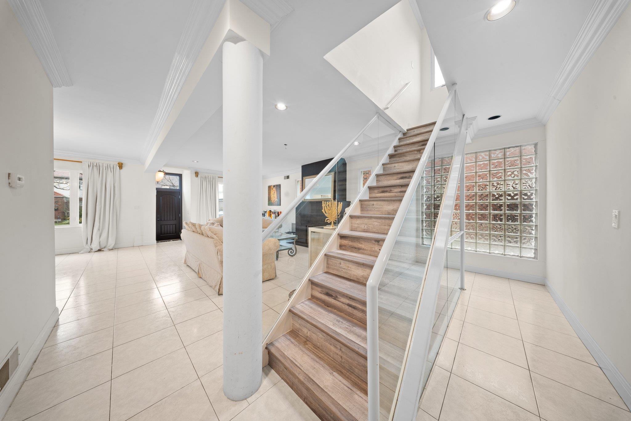 Single Family 211th  Queens, NY 11427, MLS-837854-20