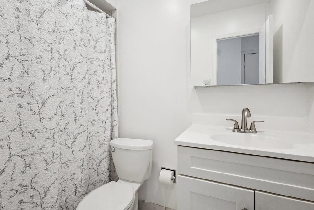 Single Family Waters Edge Drive  Queens, NY 11360, MLS-837872-26