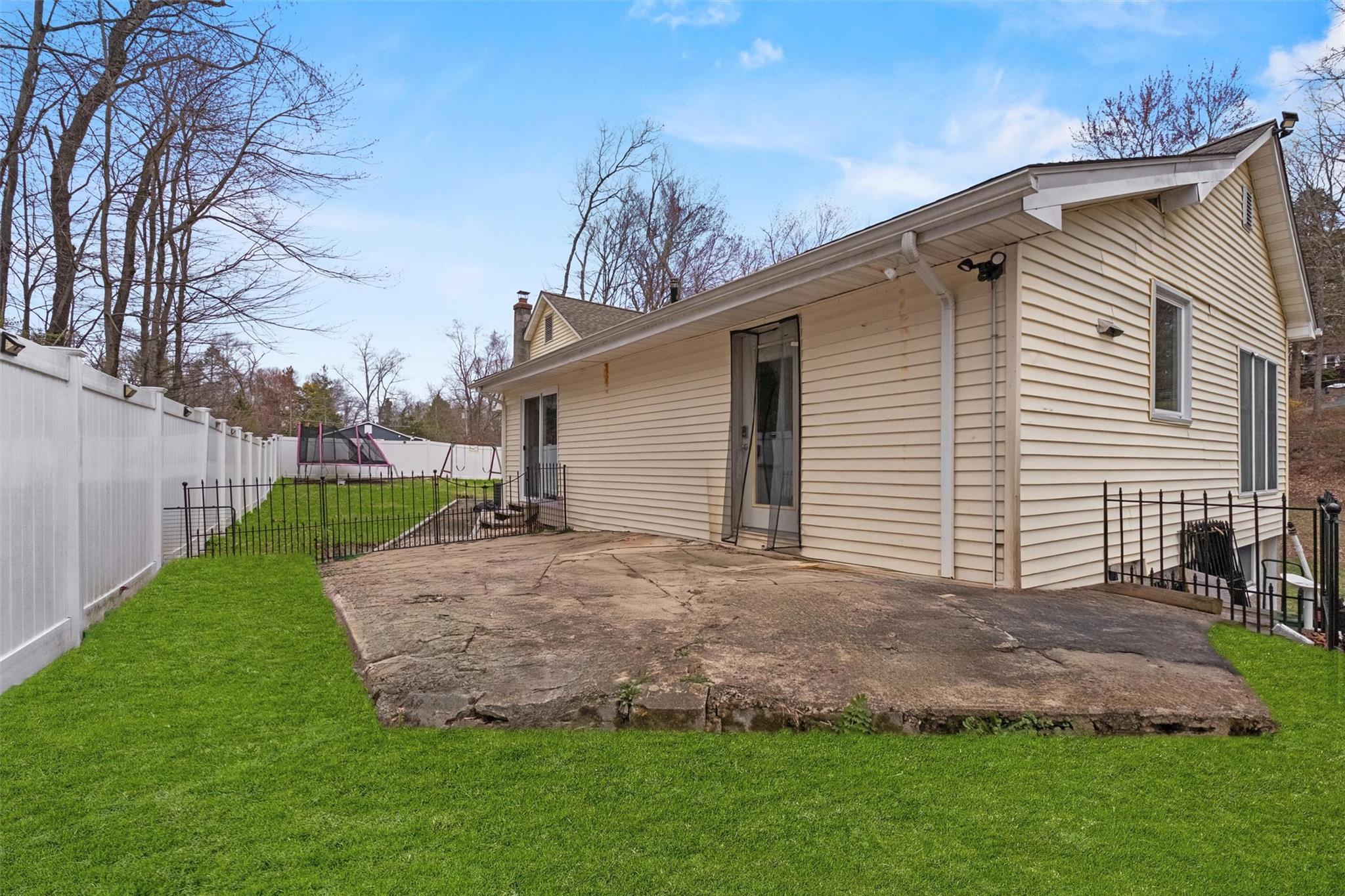 Single Family Oak  Westchester County, NY 10547, MLS-837890-22