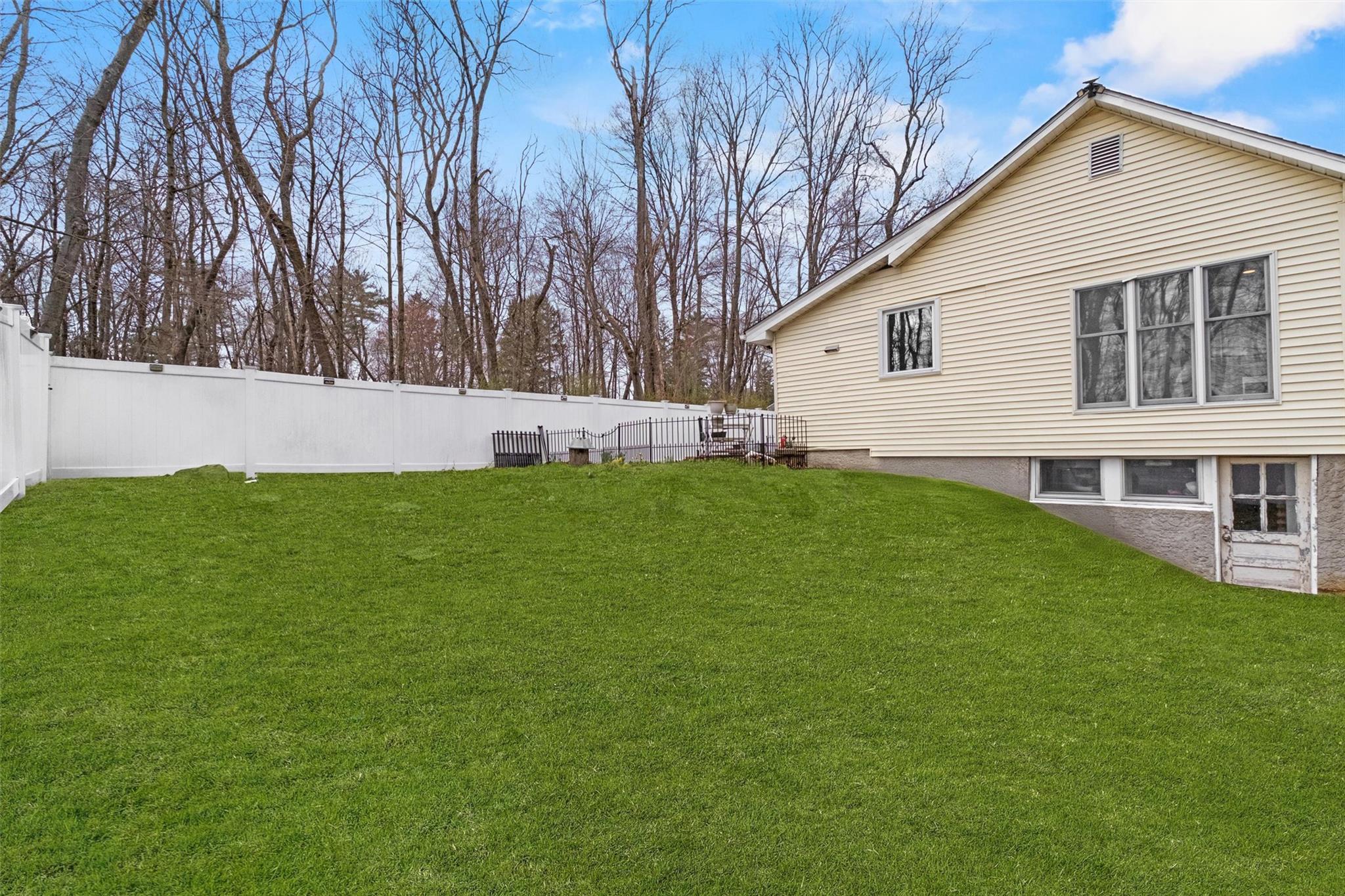 Single Family Oak  Westchester County, NY 10547, MLS-837890-25