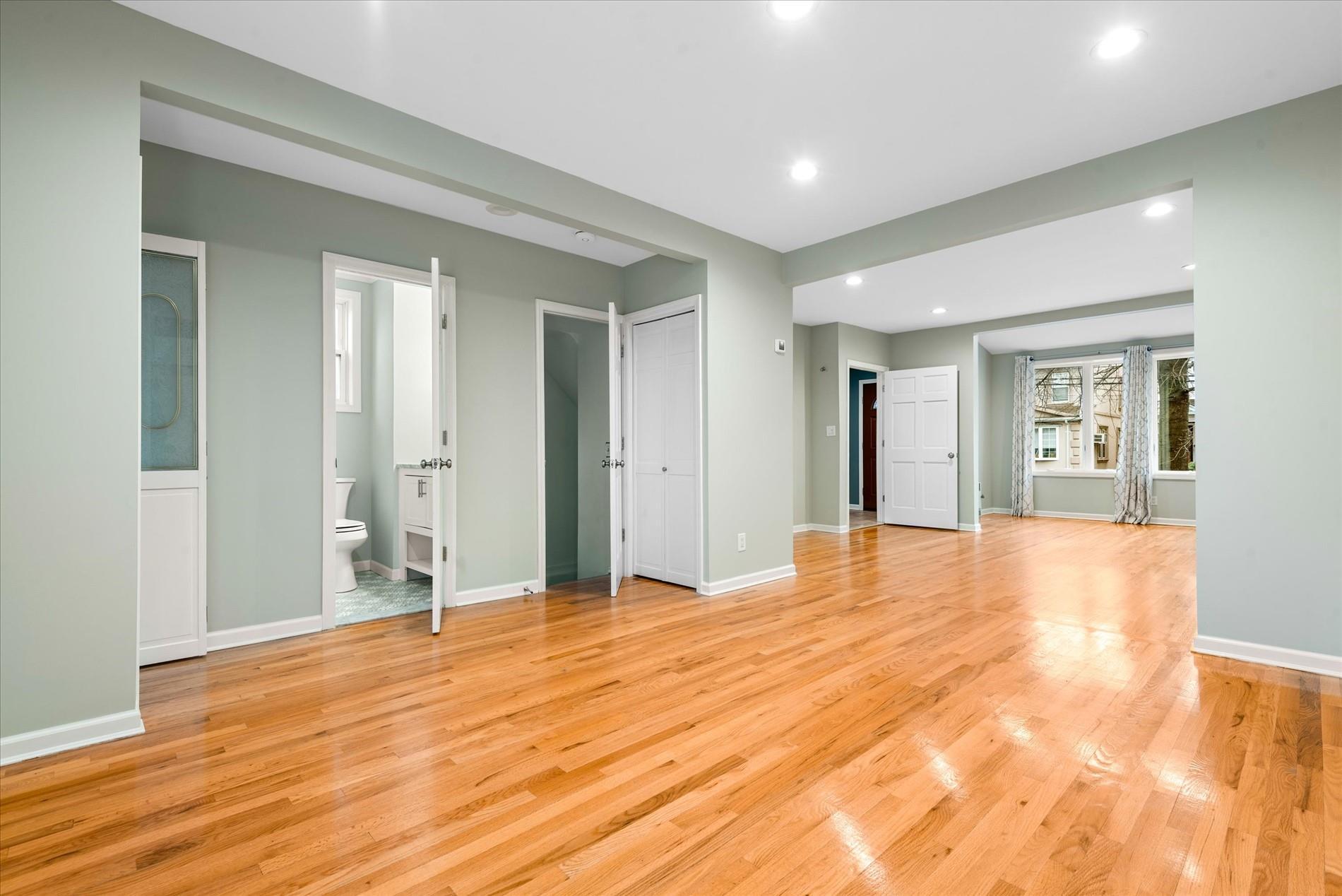 Single Family Aubrey  Queens, NY 11385, MLS-837919-13
