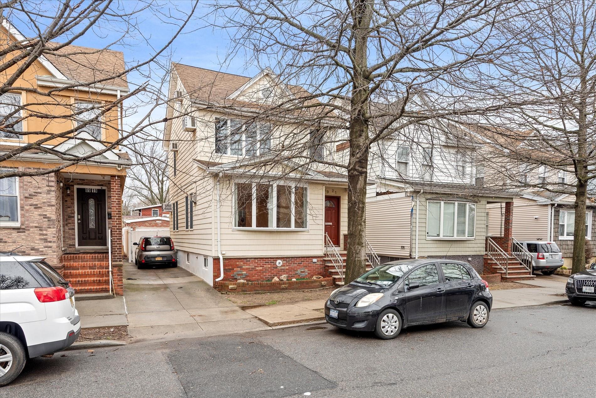 Single Family Aubrey  Queens, NY 11385, MLS-837919-3