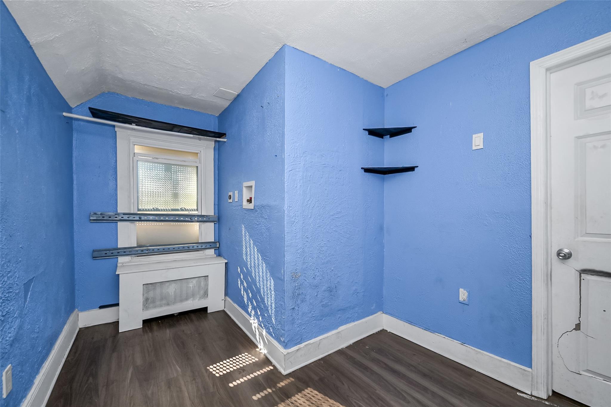 Single Family Park  Nassau County, NY 11575, MLS-837929-13