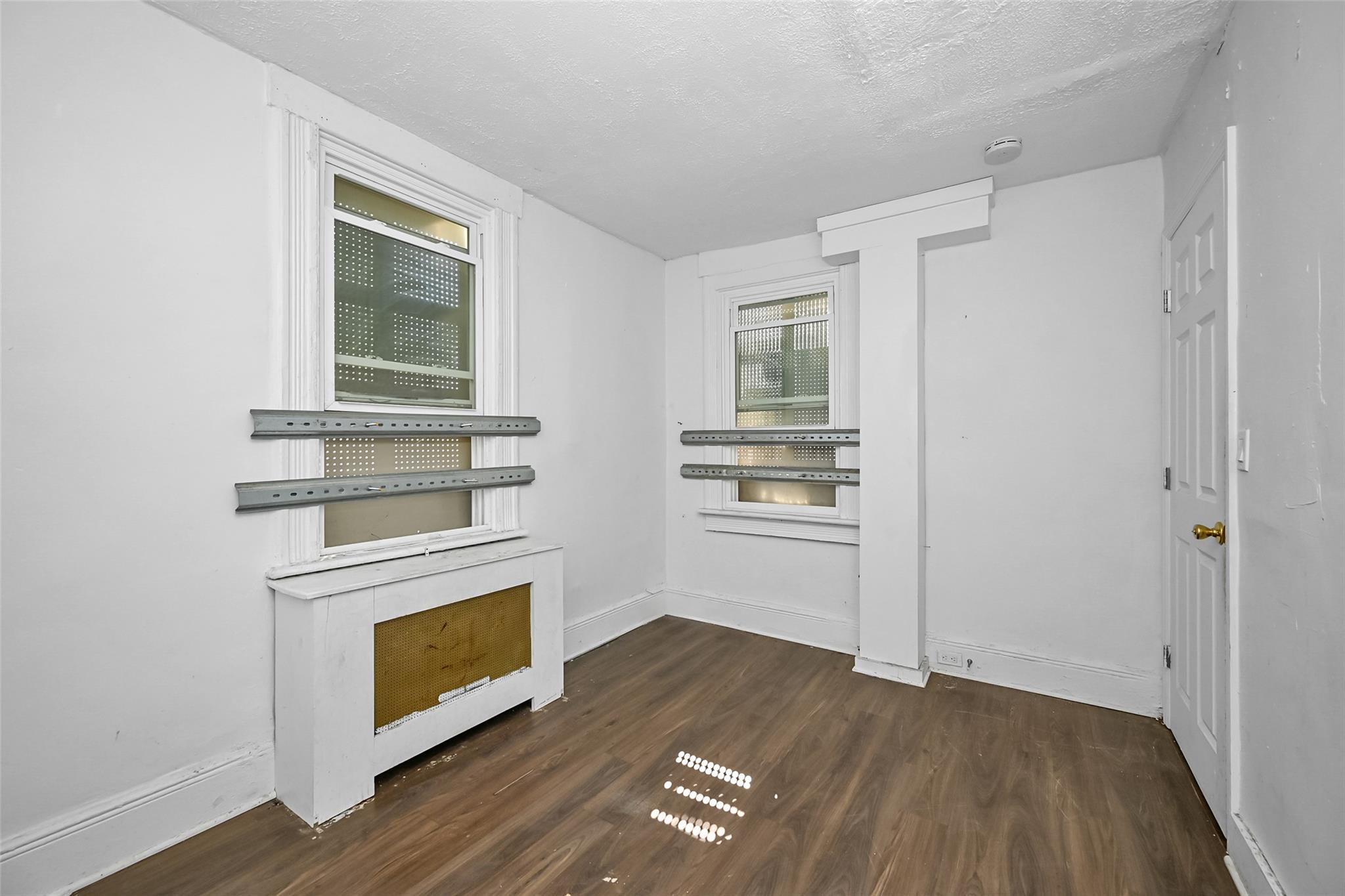 Single Family Park  Nassau County, NY 11575, MLS-837929-7