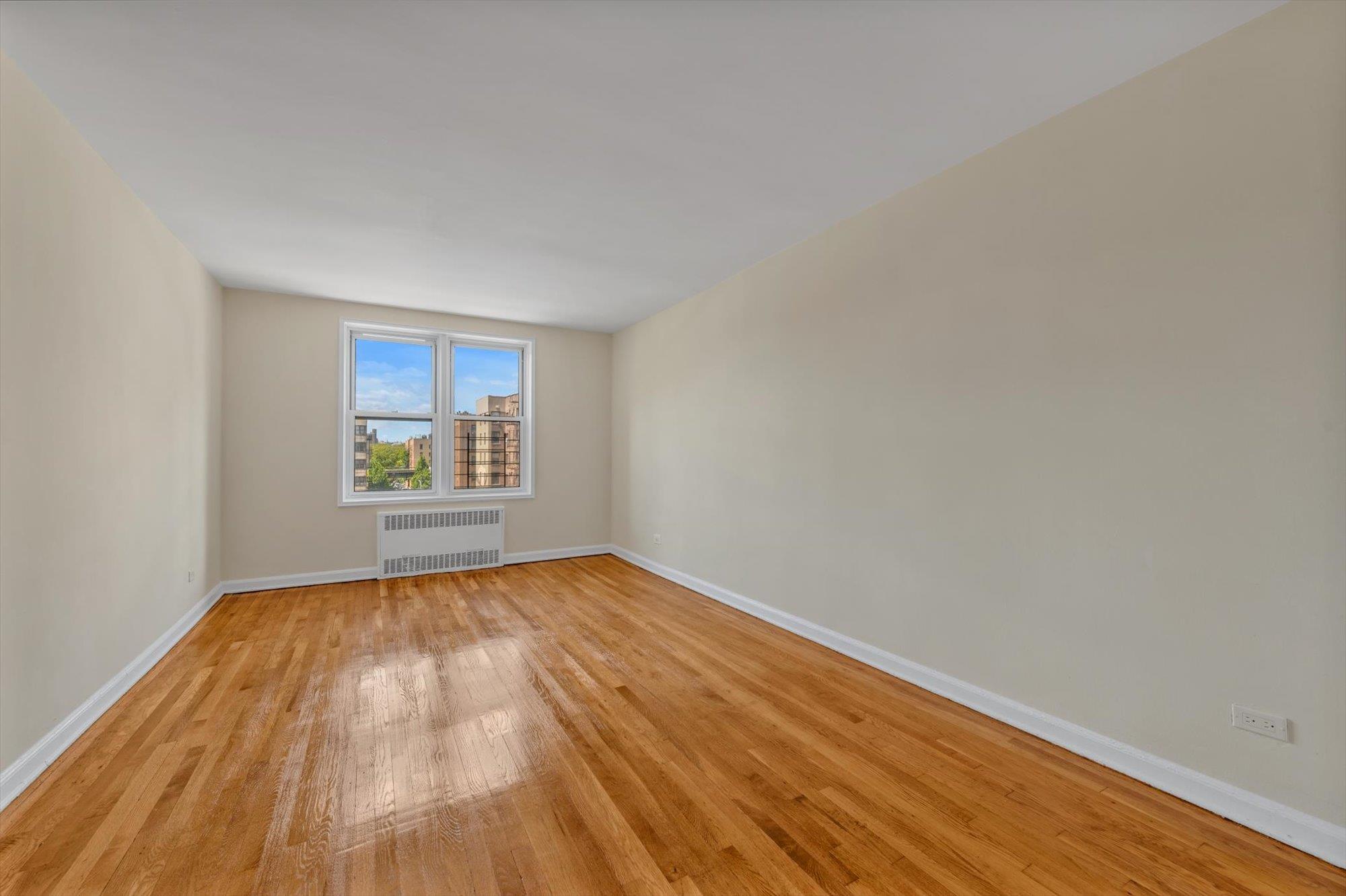 Coop Holland  Bronx, NY 10462, MLS-837989-2
