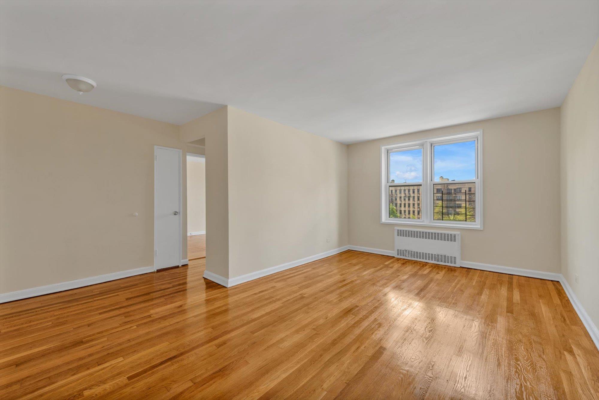 Coop Holland  Bronx, NY 10462, MLS-837989-3
