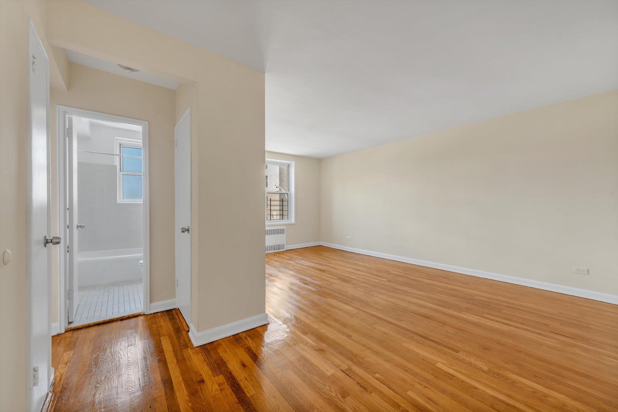 Coop Holland  Bronx, NY 10462, MLS-837989-6