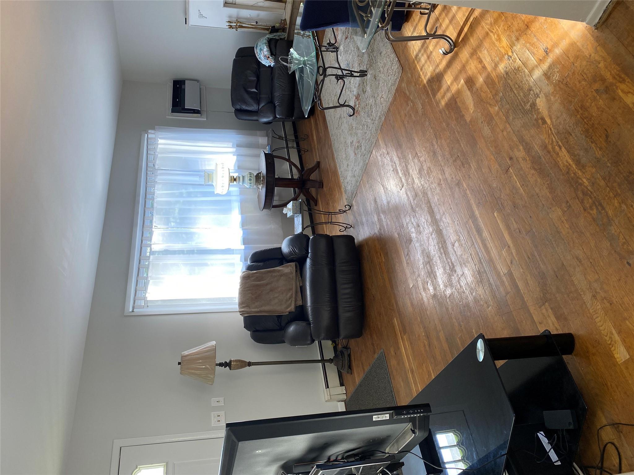 Single Family Browns  Suffolk County, NY 11767, MLS-837997-6