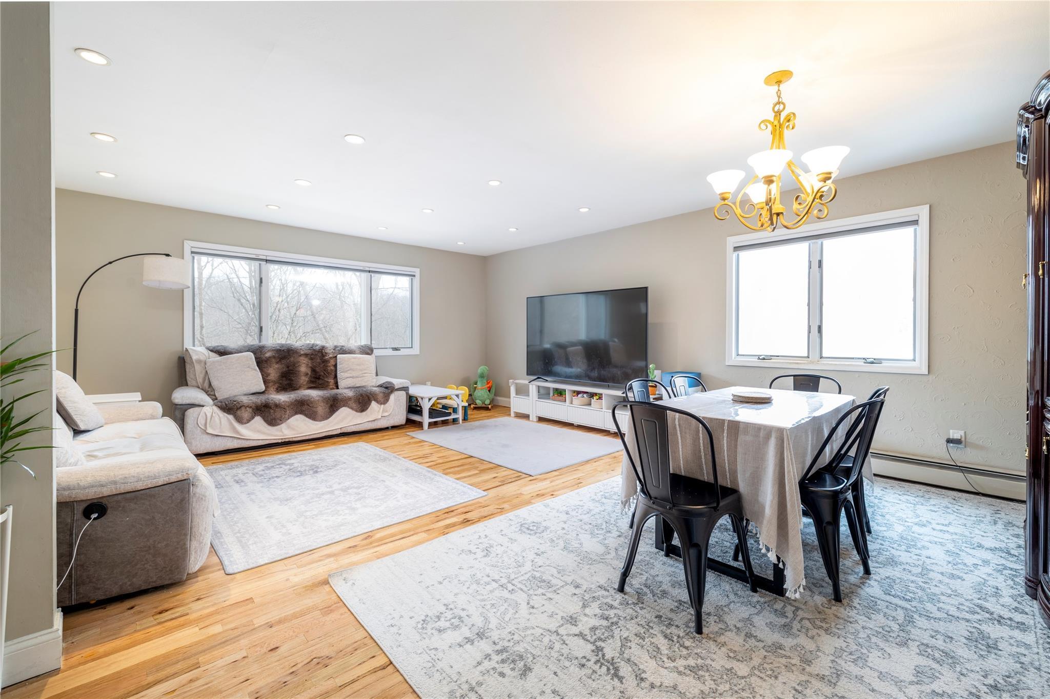 Single Family Bowman  Suffolk County, NY 11754, MLS-838004-7
