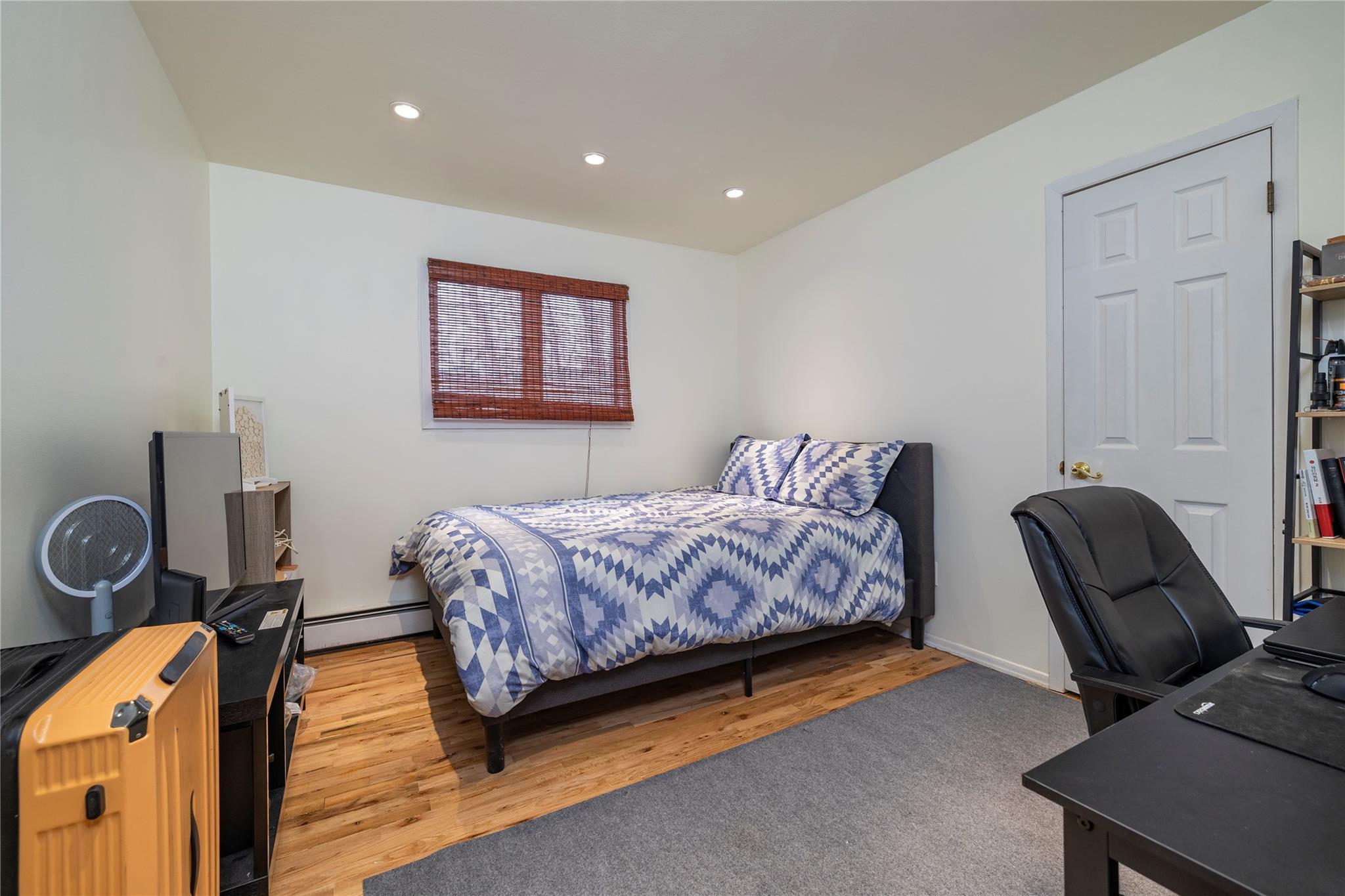 Single Family Bowman  Suffolk County, NY 11754, MLS-838004-8
